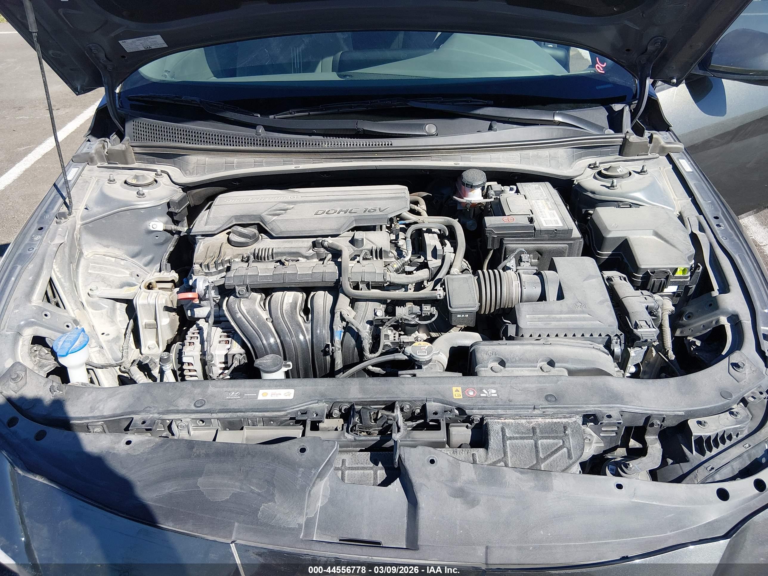 HYUNDAI ELANTRA image 10