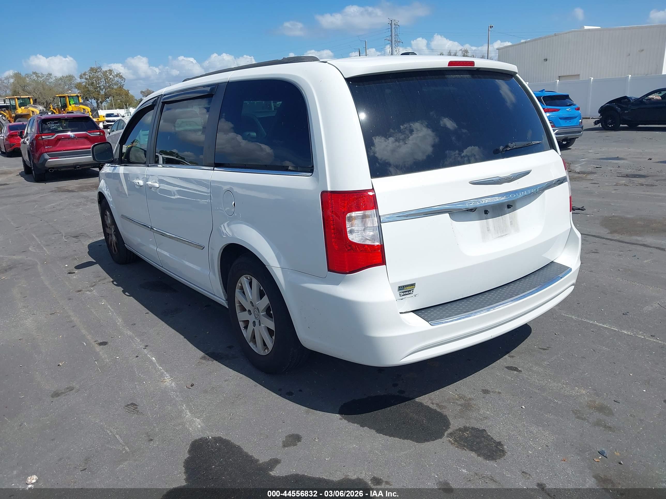 CHRYSLER TOWN image 3