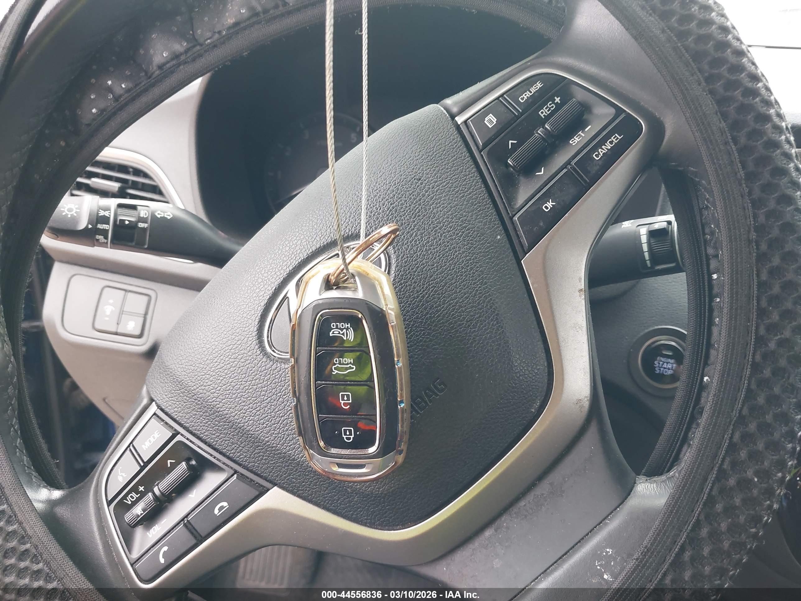HYUNDAI ACCENT image 11