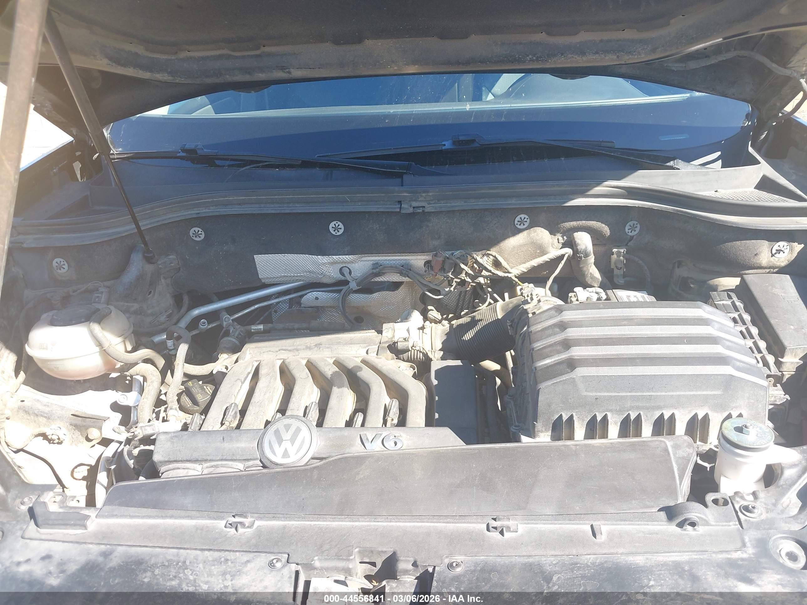VOLKSWAGEN ATLAS image 10