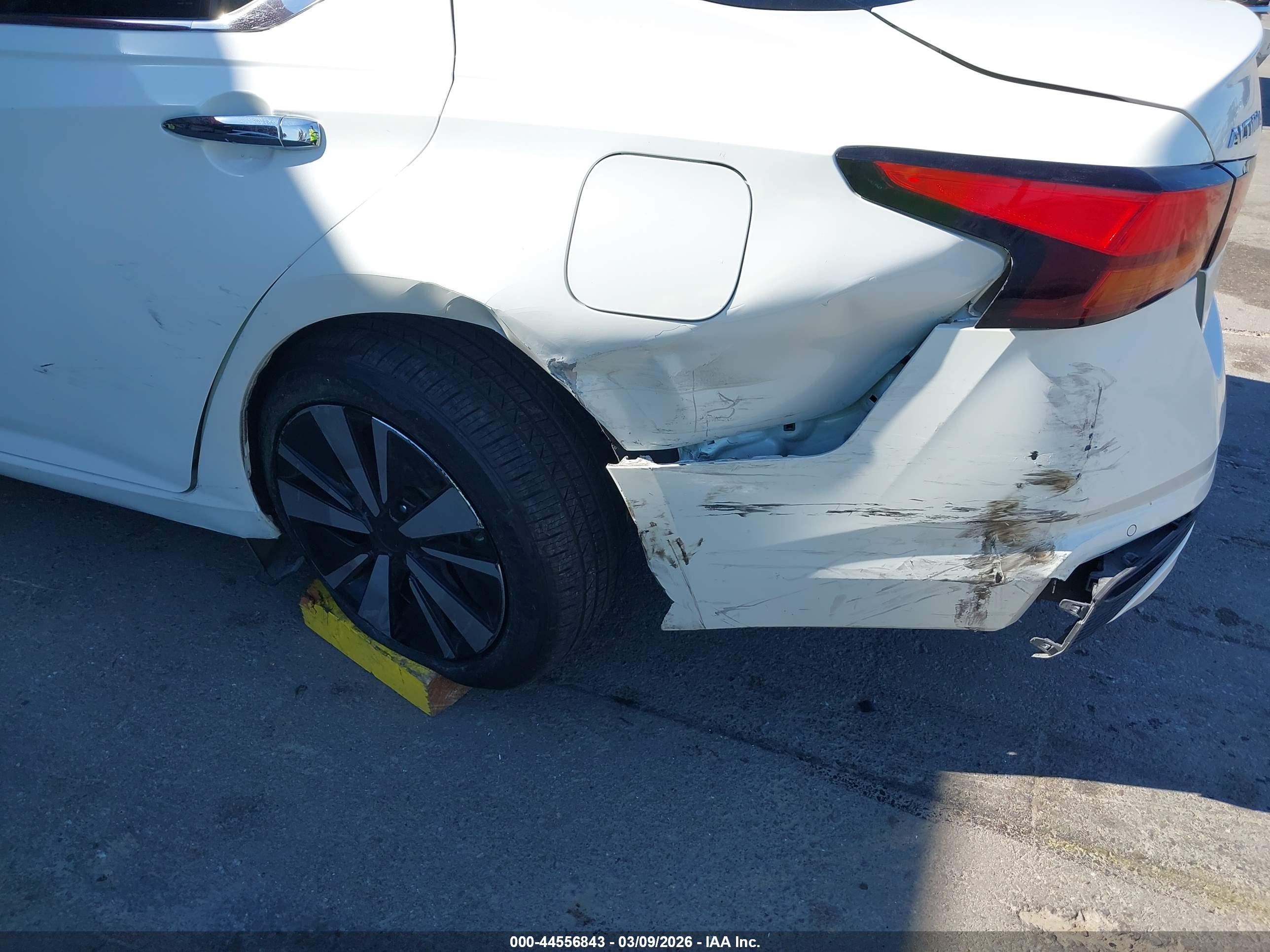 NISSAN ALTIMA image 6