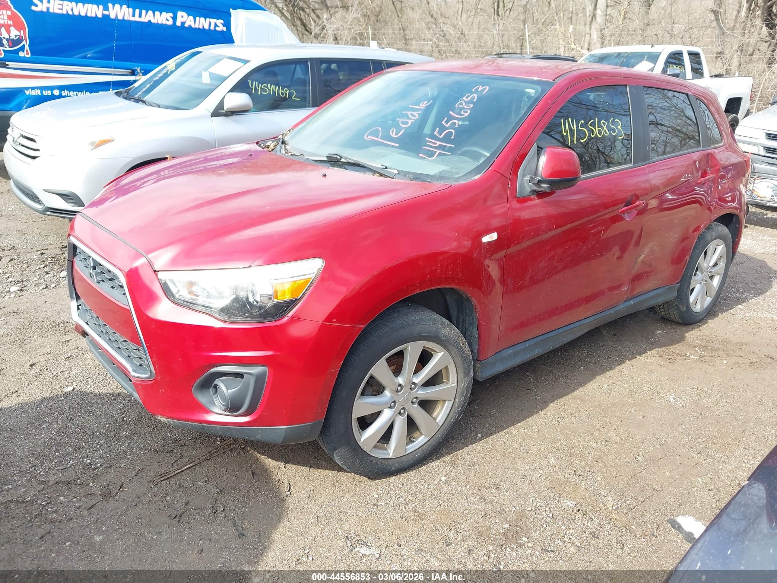 MITSUBISHI OUTLANDER image 2