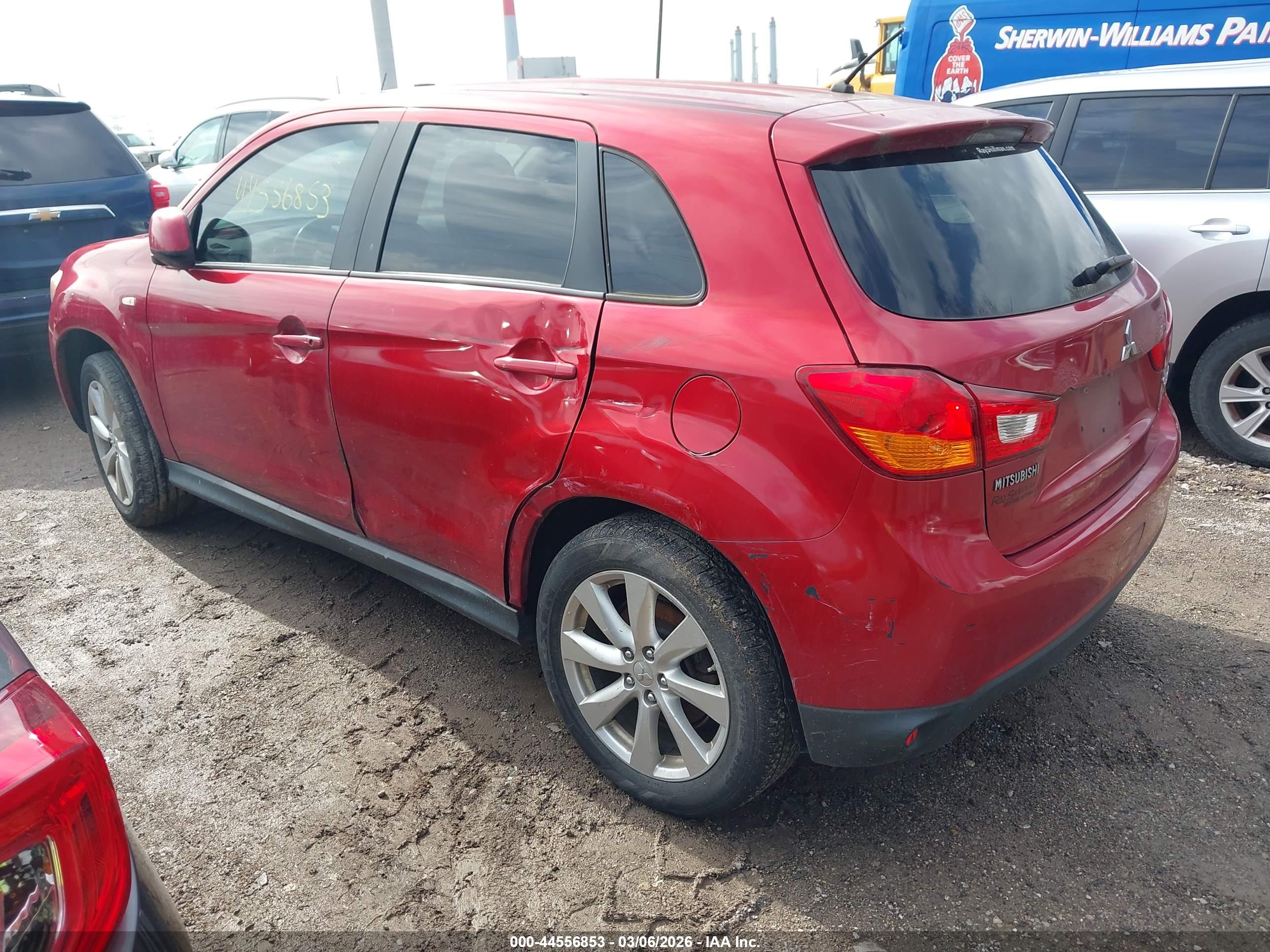 MITSUBISHI OUTLANDER image 3