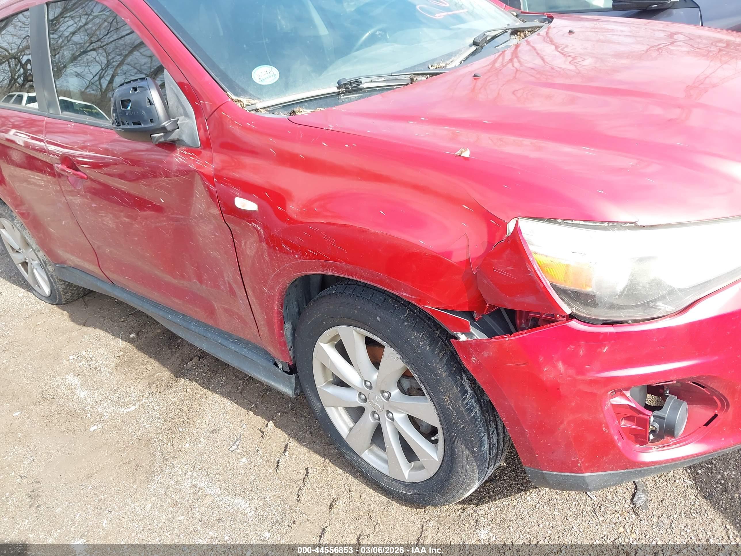 MITSUBISHI OUTLANDER image 6