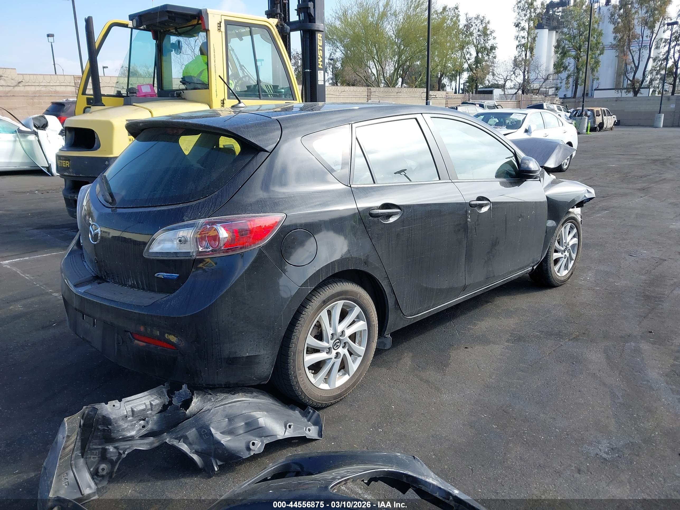 MAZDA MAZDA3 image 4