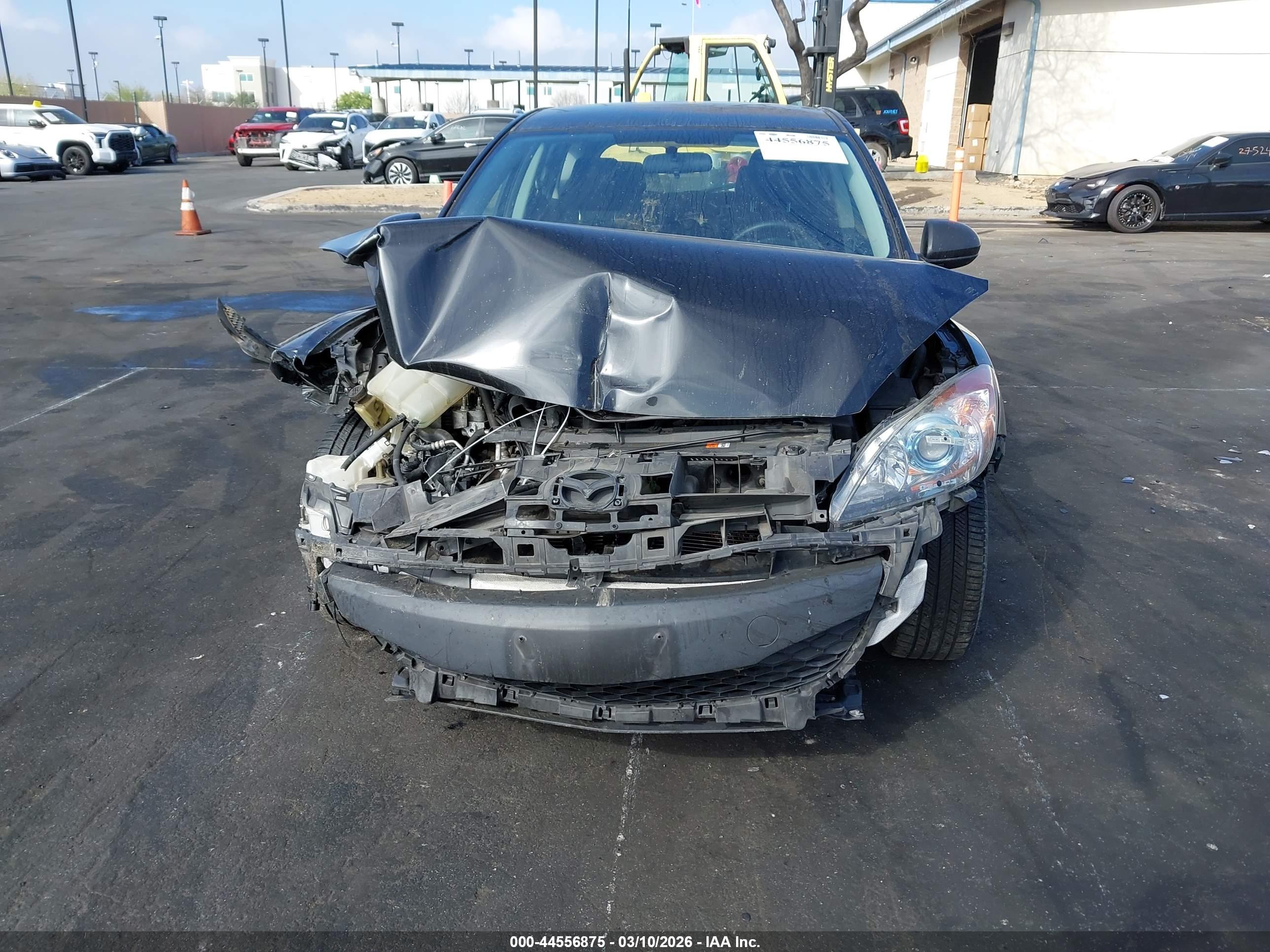 MAZDA MAZDA3 image 6