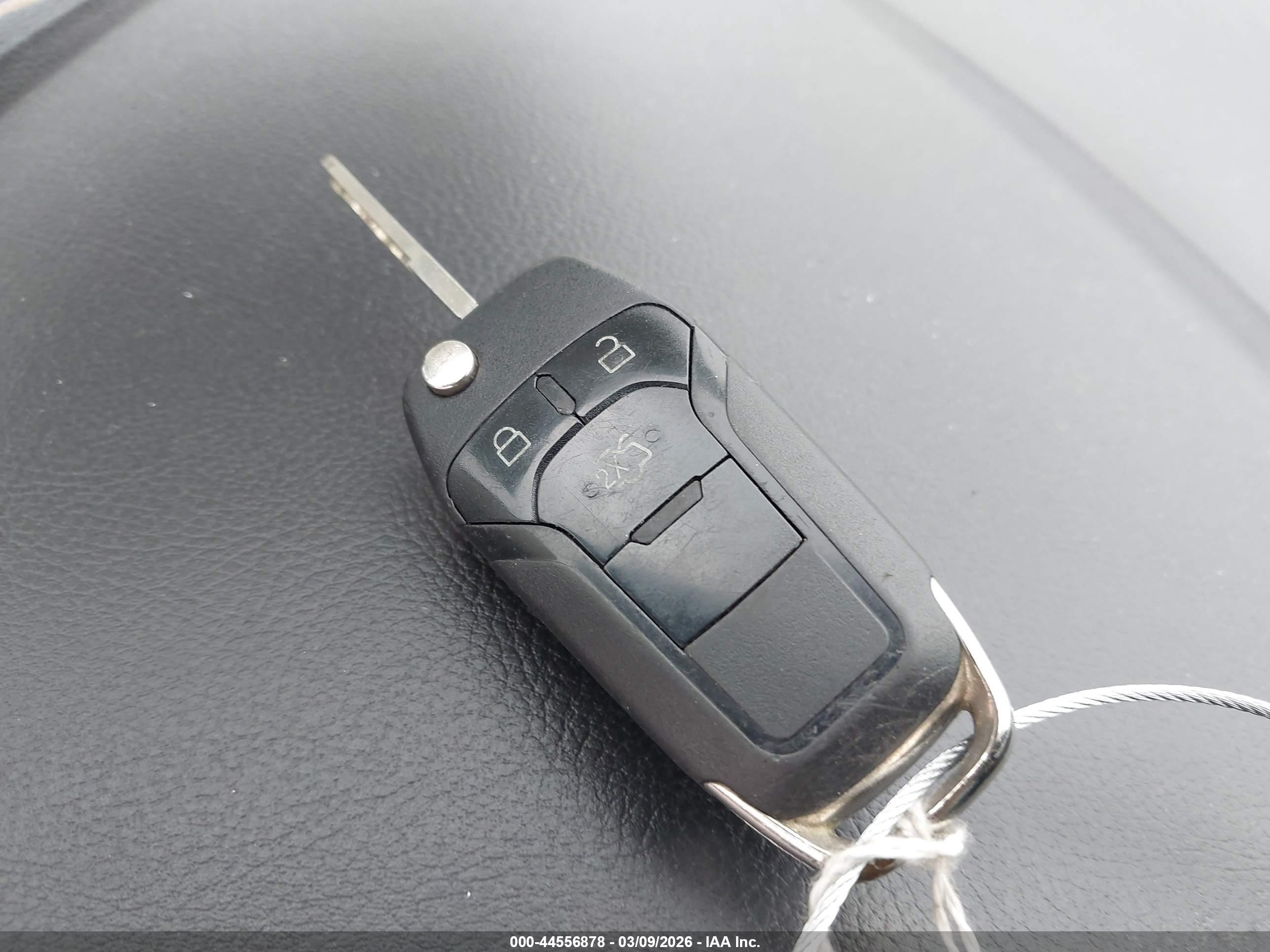 FORD FUSION image 11