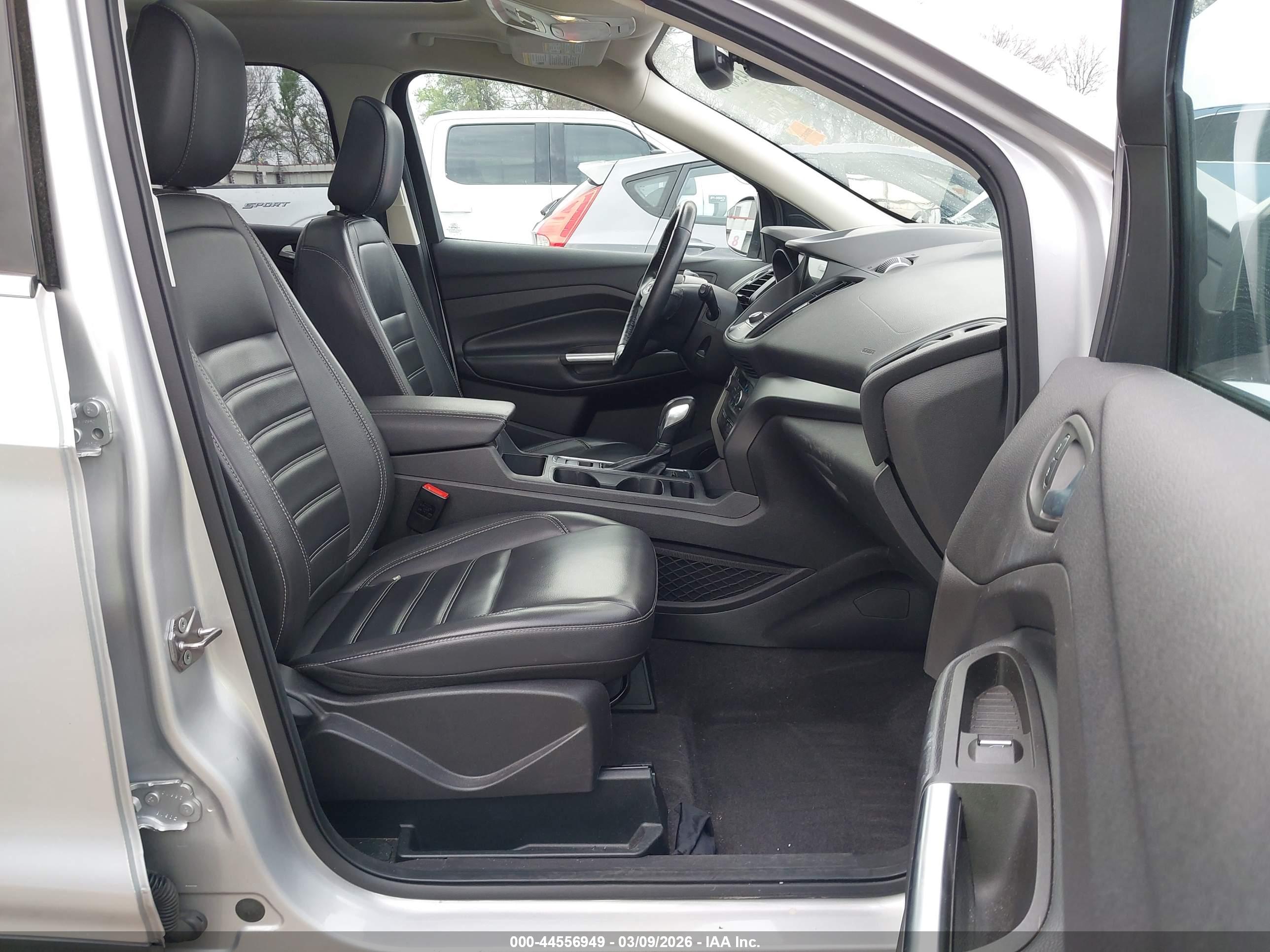 FORD ESCAPE image 5