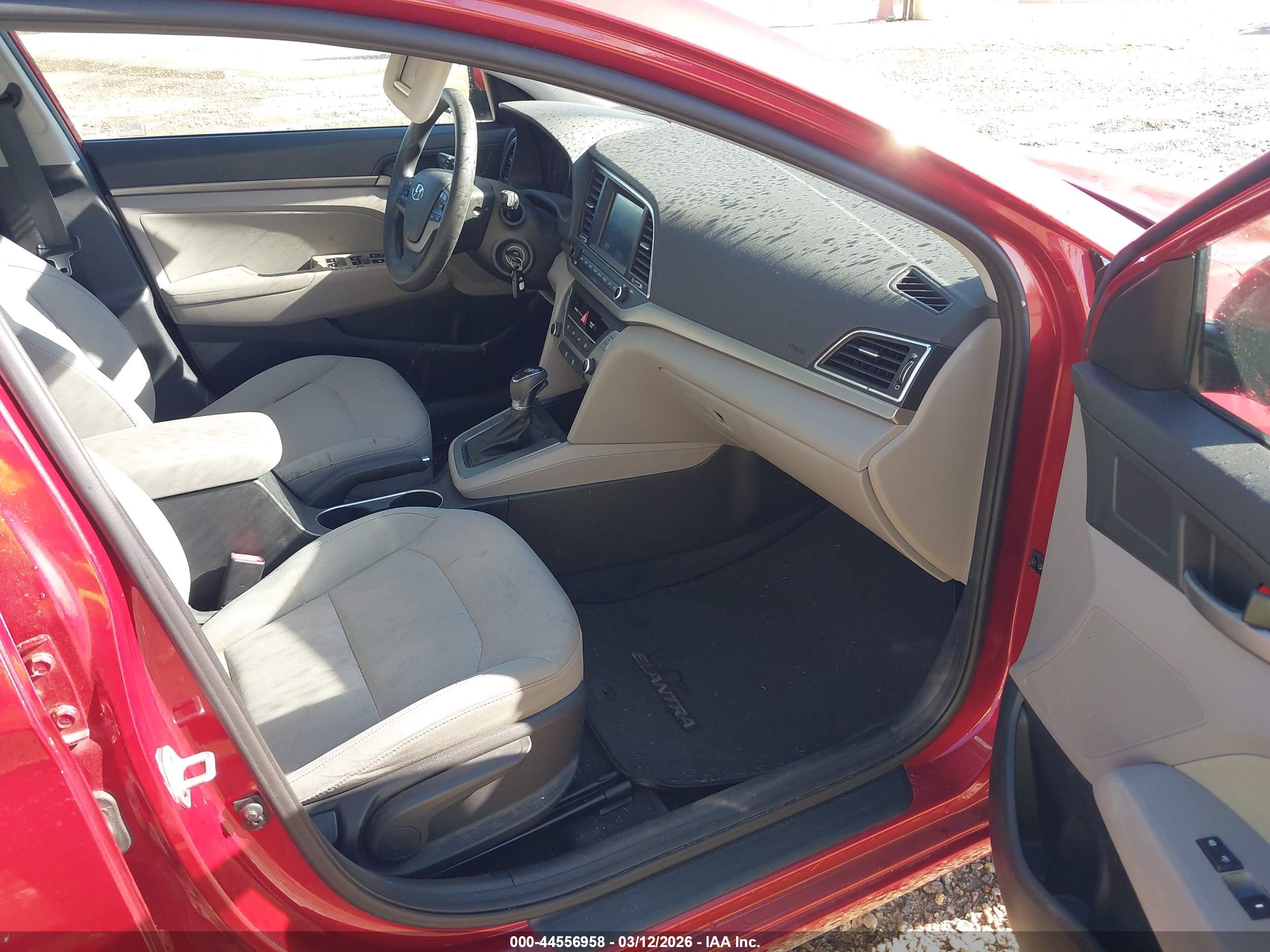 HYUNDAI ELANTRA image 5