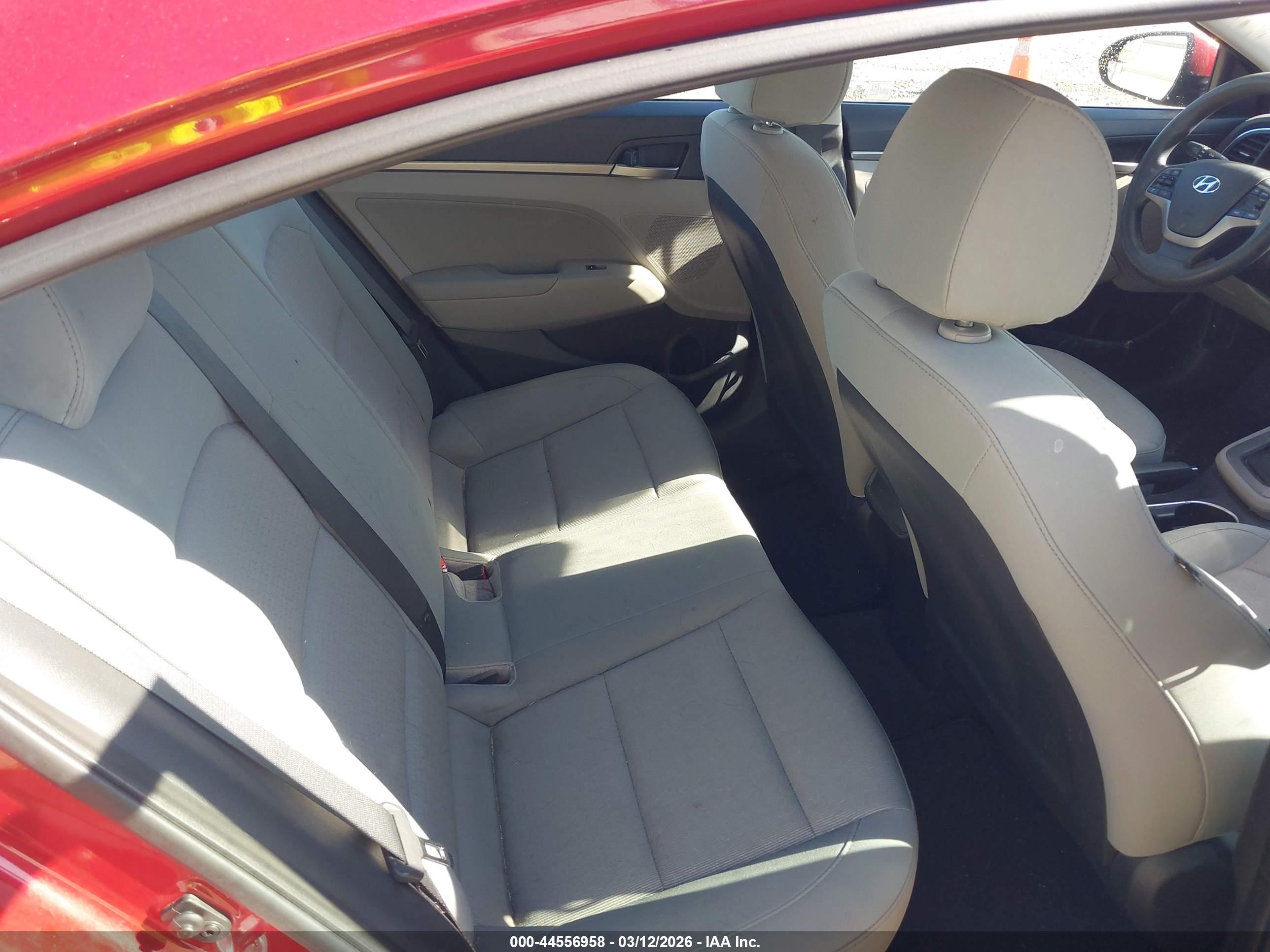 HYUNDAI ELANTRA image 8