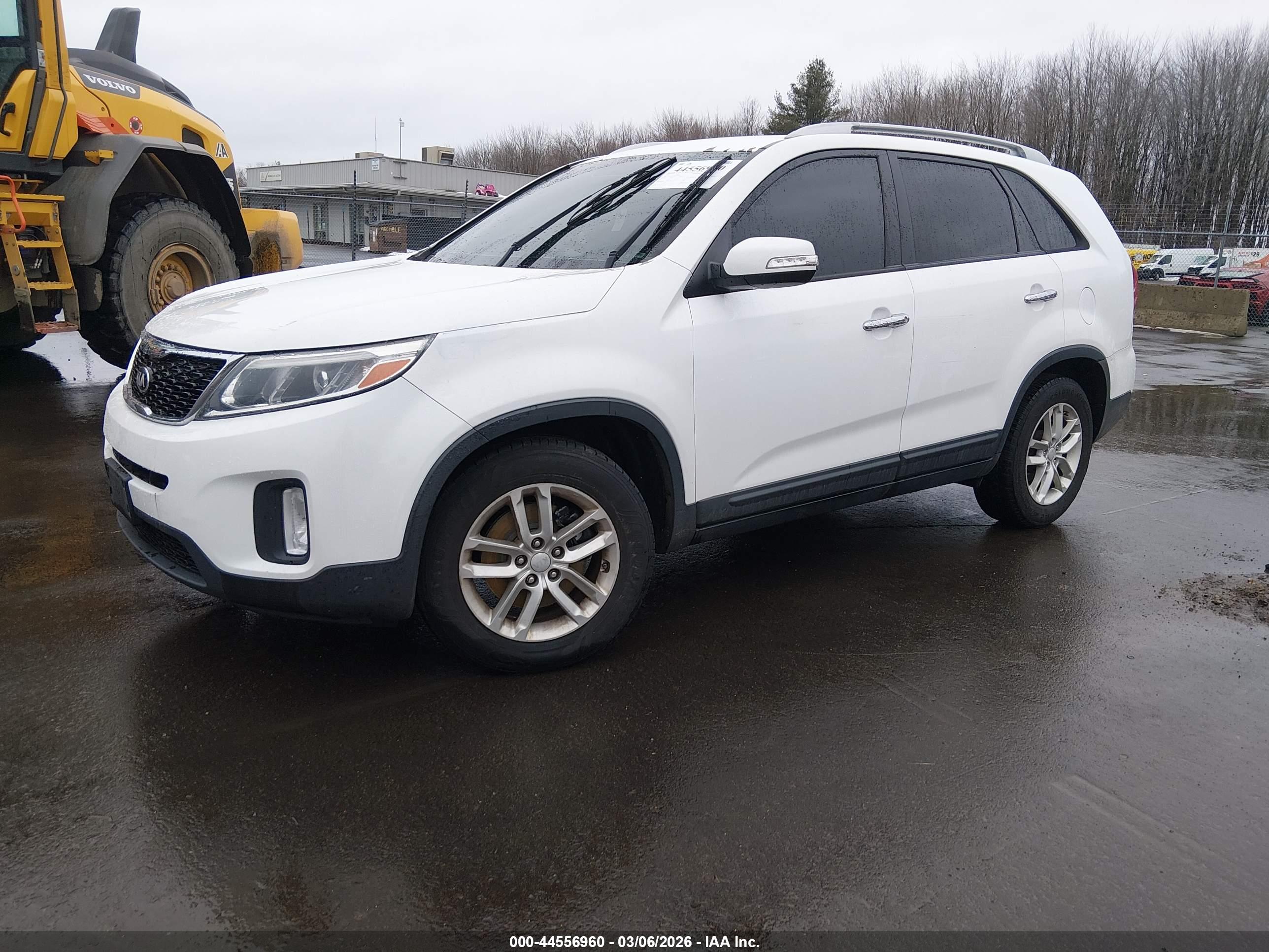 KIA SORENTO image 2