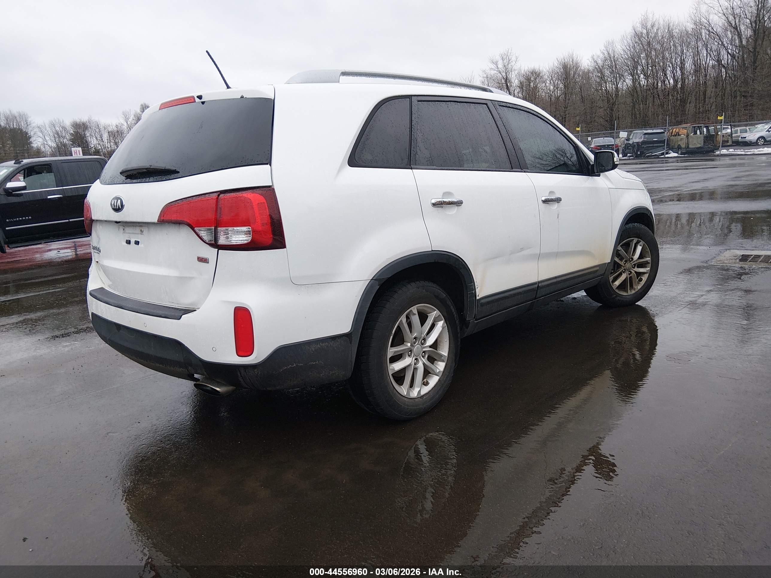 KIA SORENTO image 4