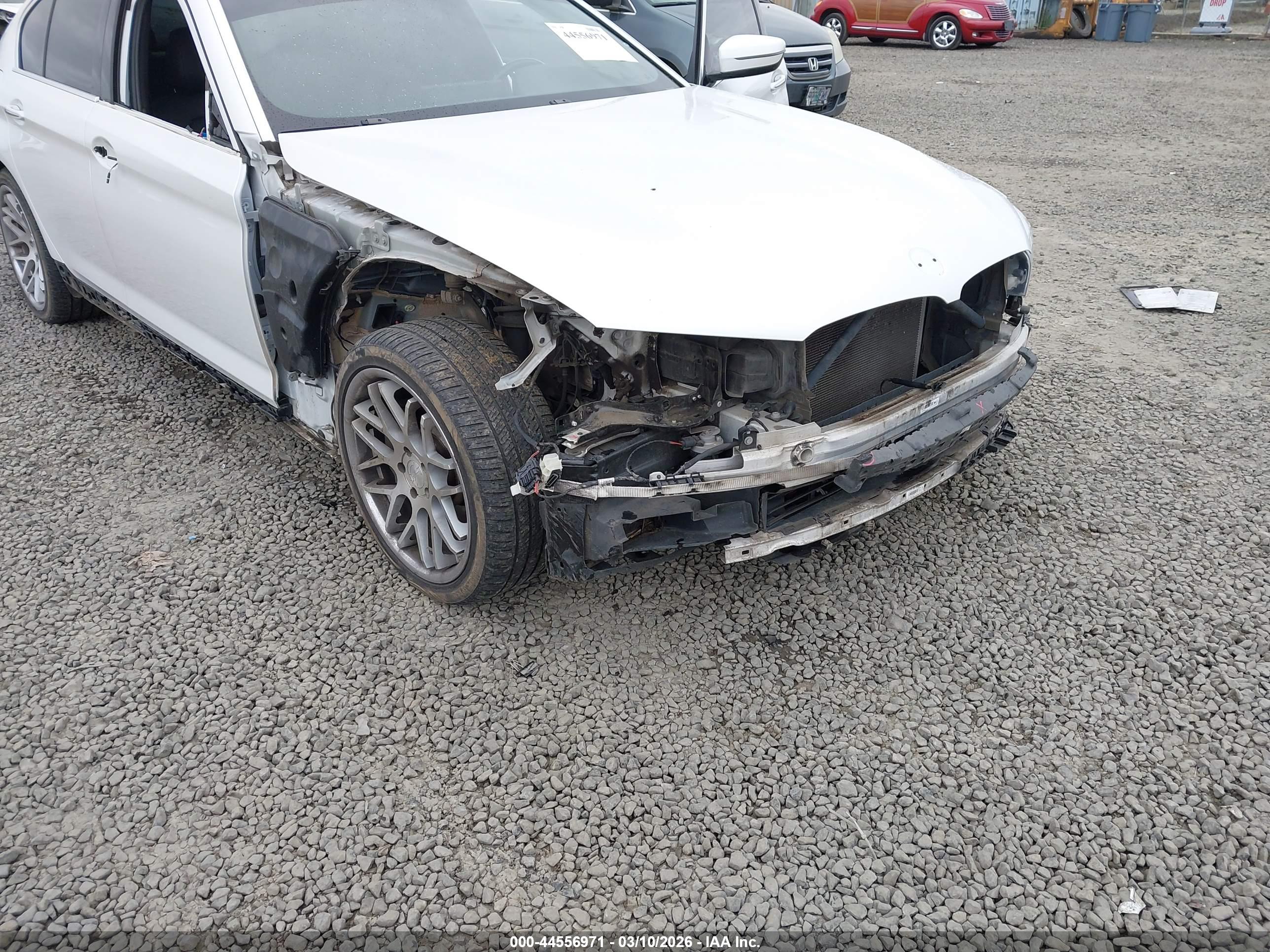 BMW 530E image 6