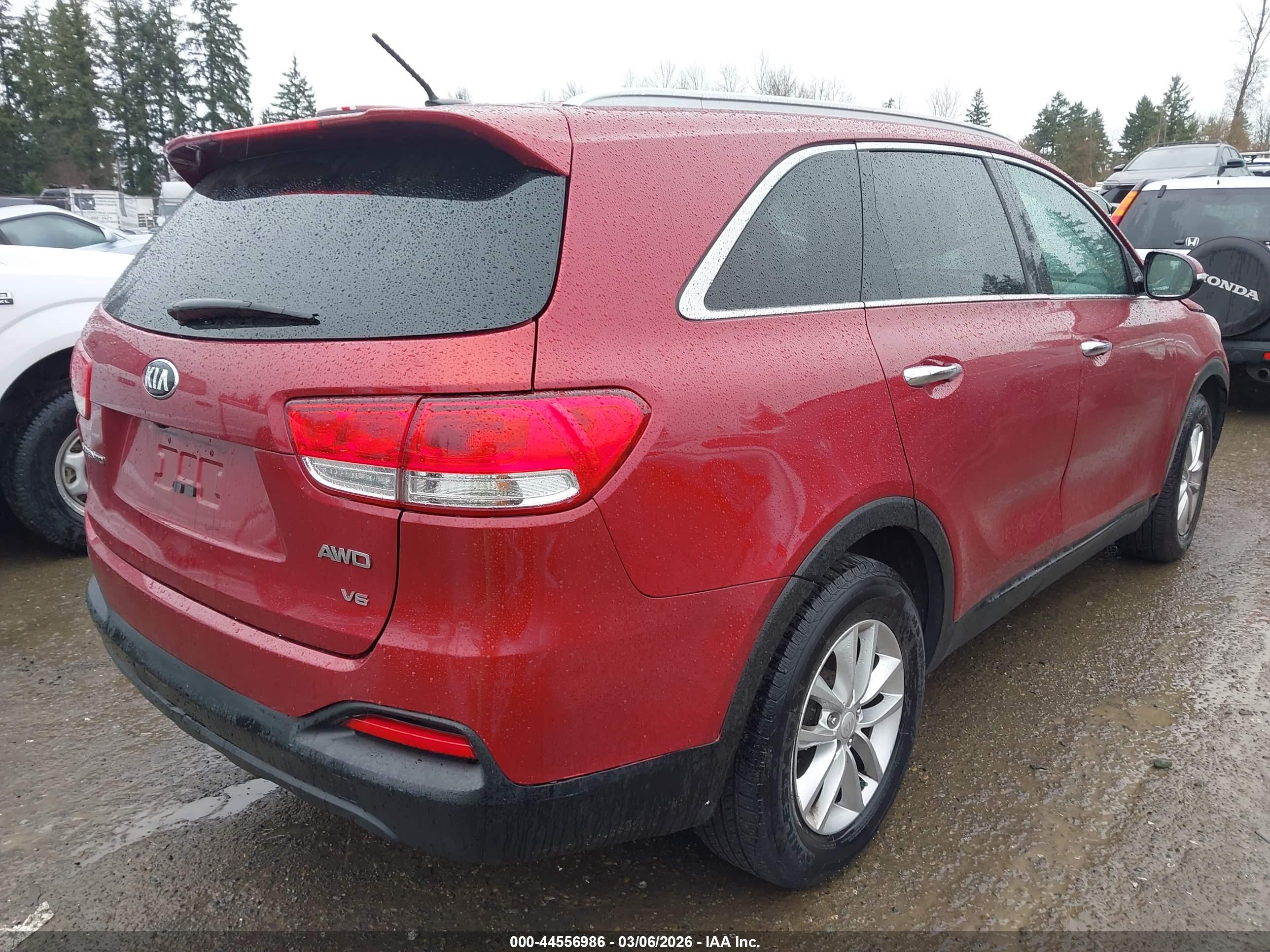 KIA SORENTO image 4