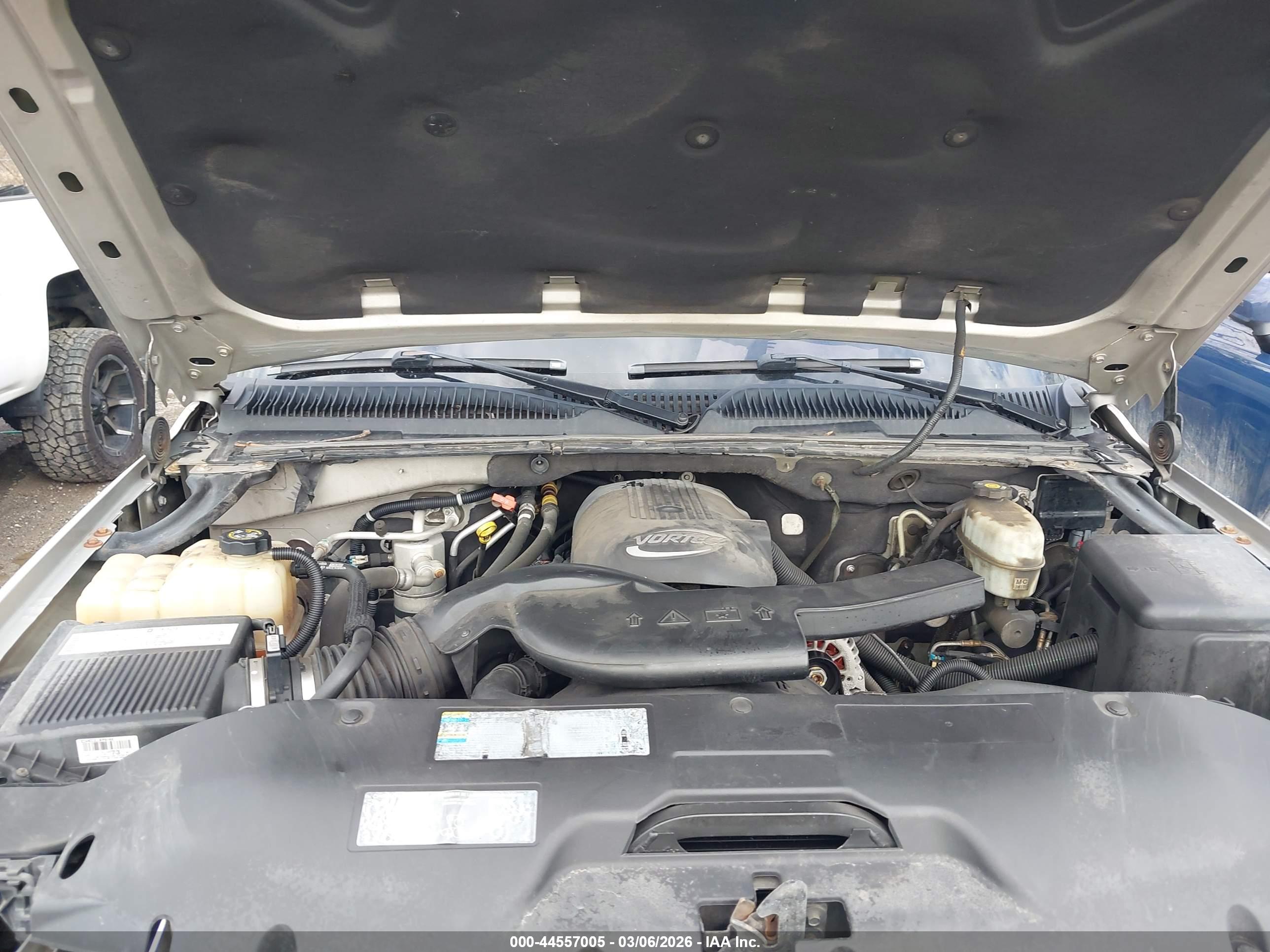 CHEVROLET SUBURBAN image 10