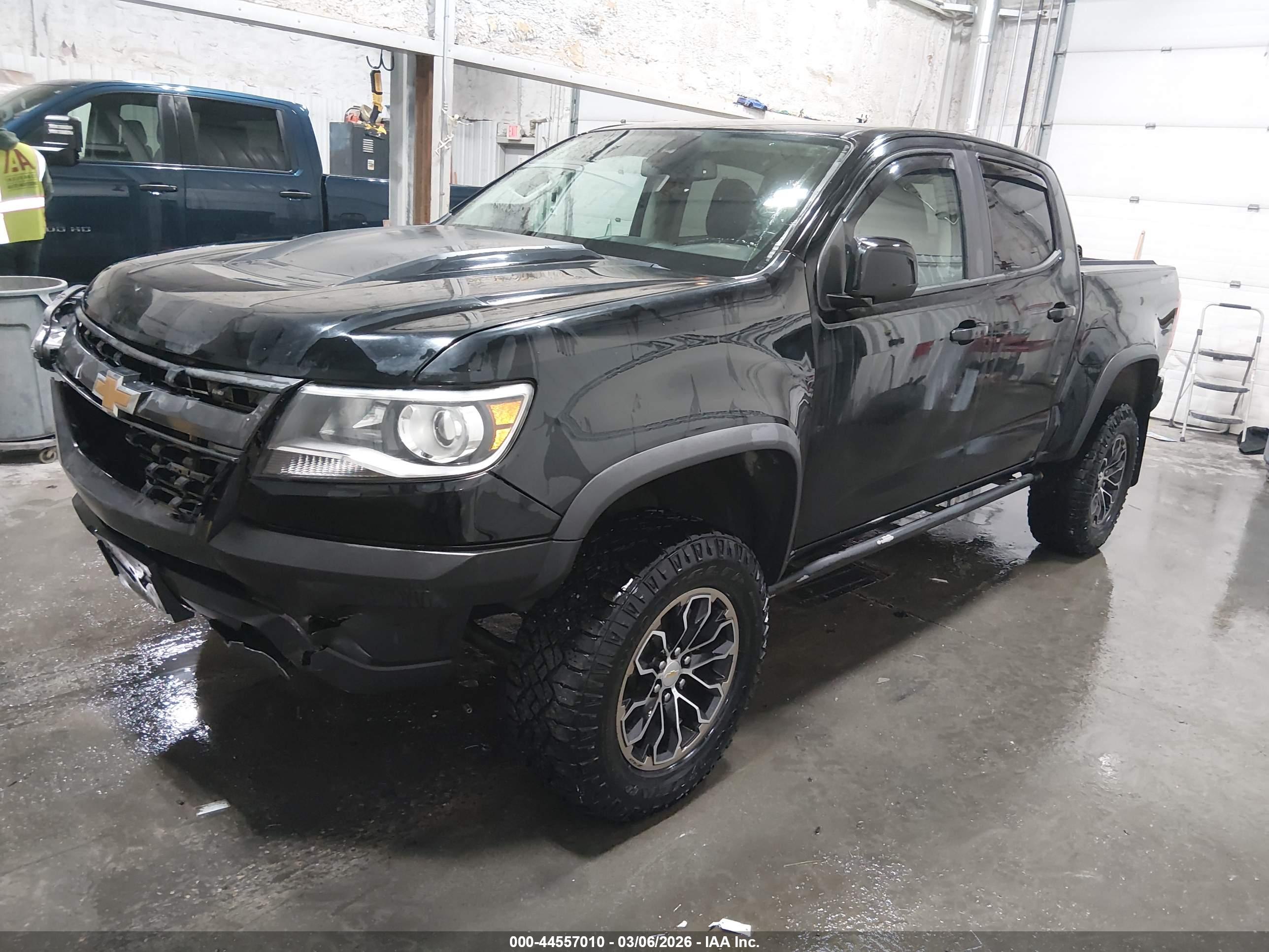 CHEVROLET COLORADO image 2