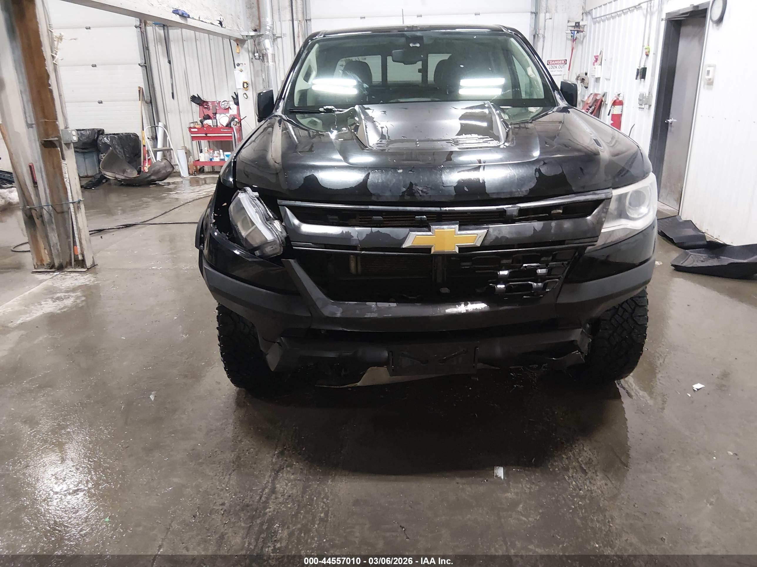 CHEVROLET COLORADO image 6