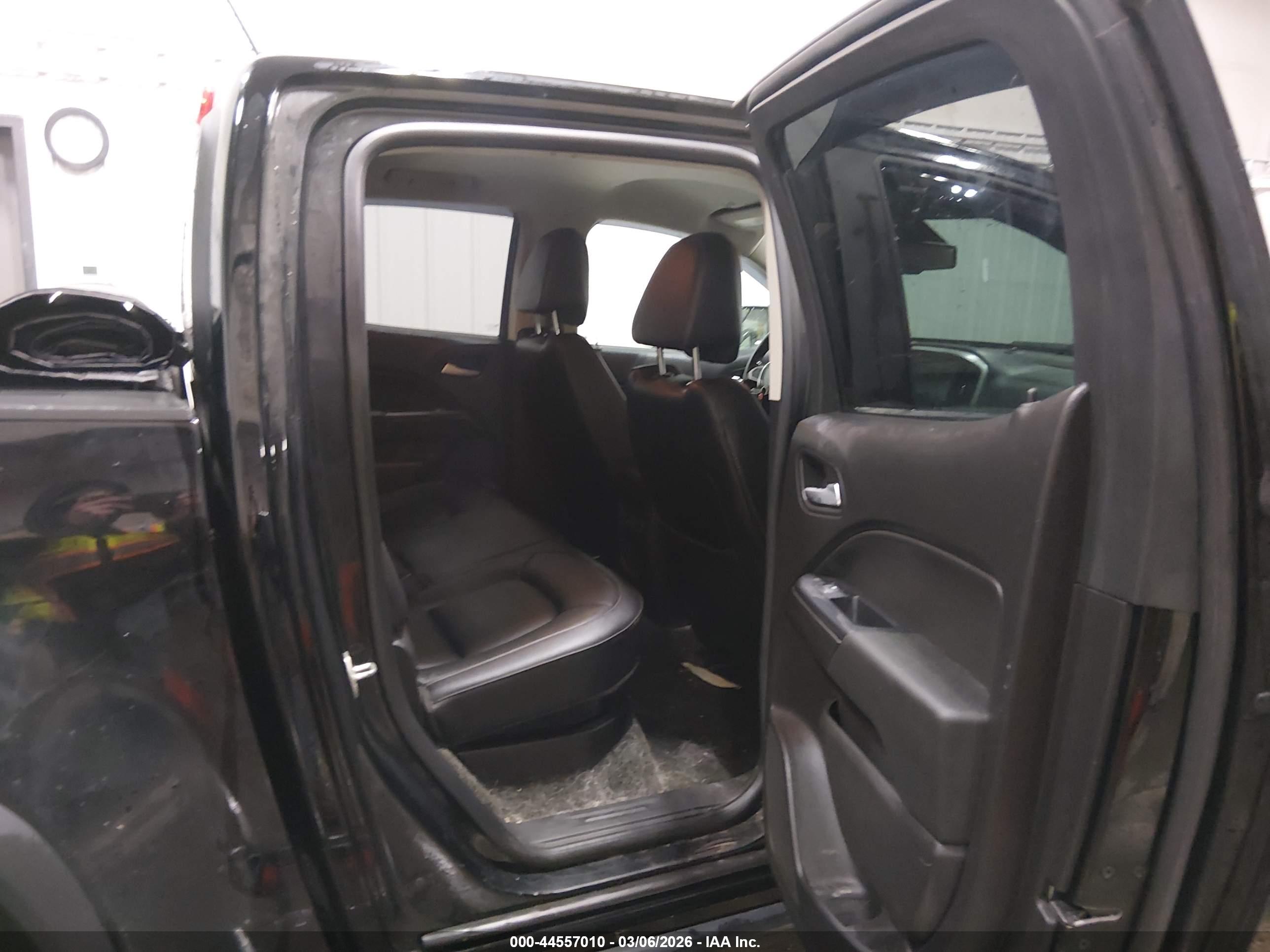 CHEVROLET COLORADO image 8