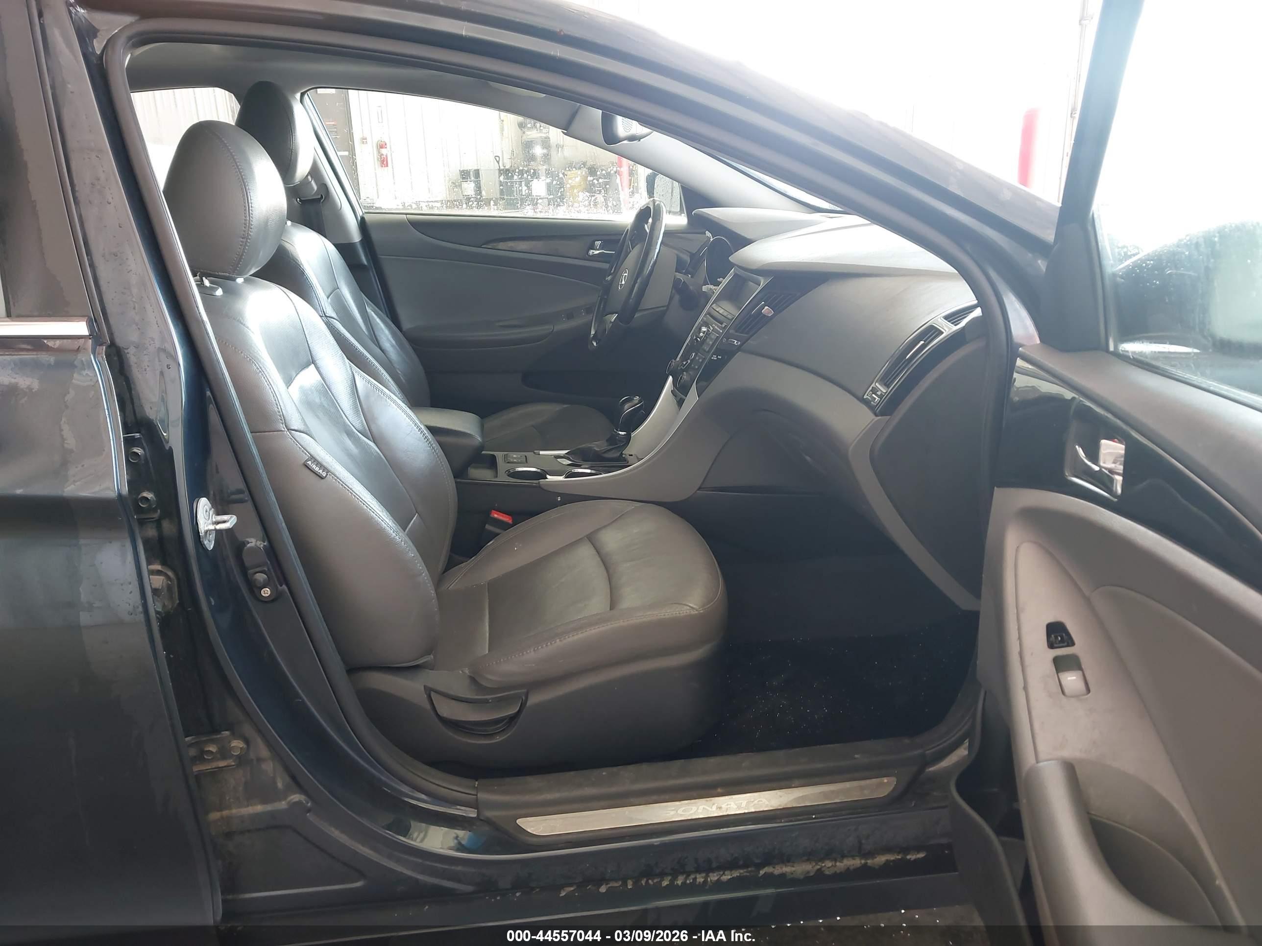 HYUNDAI SONATA image 5