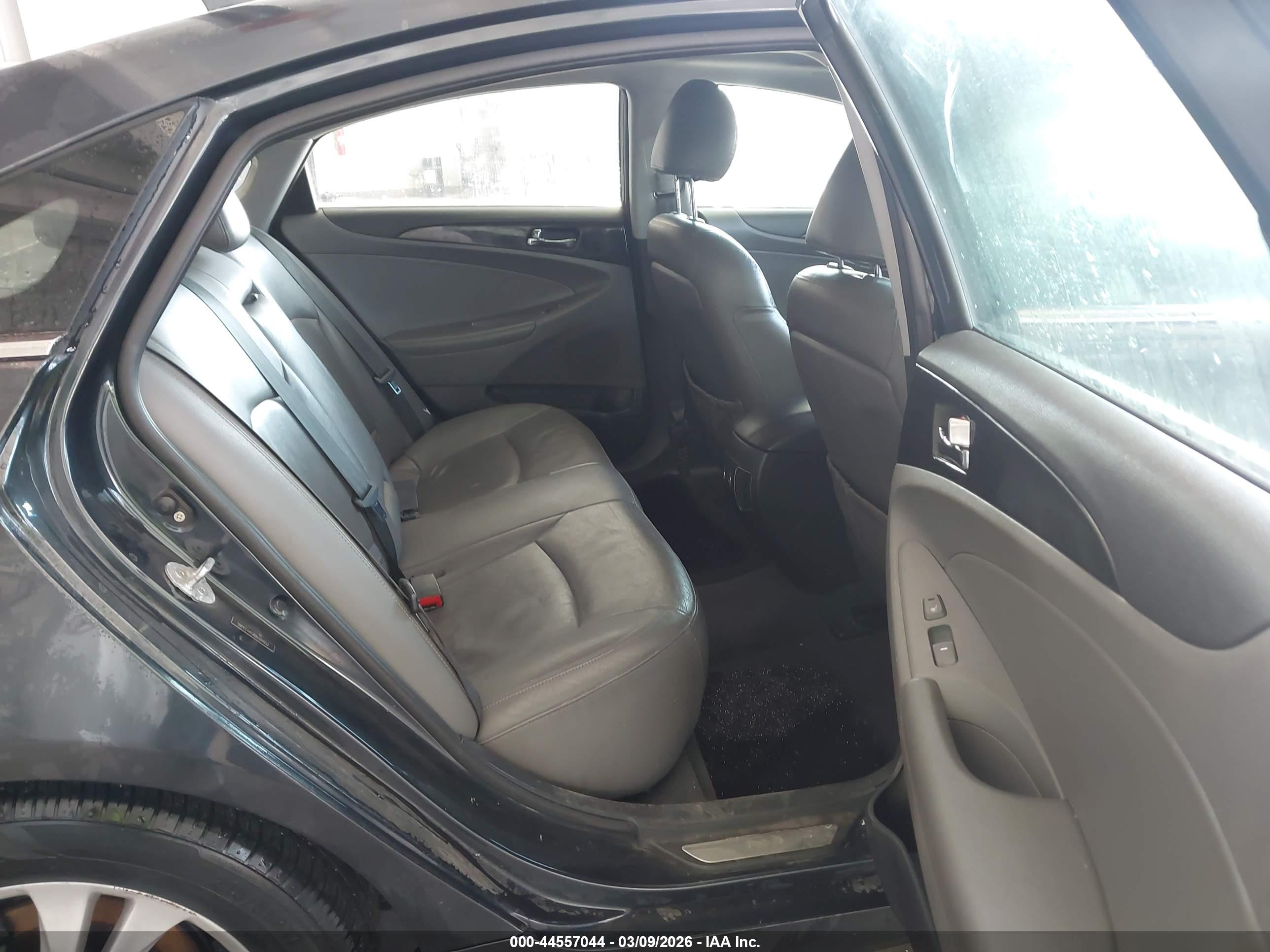 HYUNDAI SONATA image 8