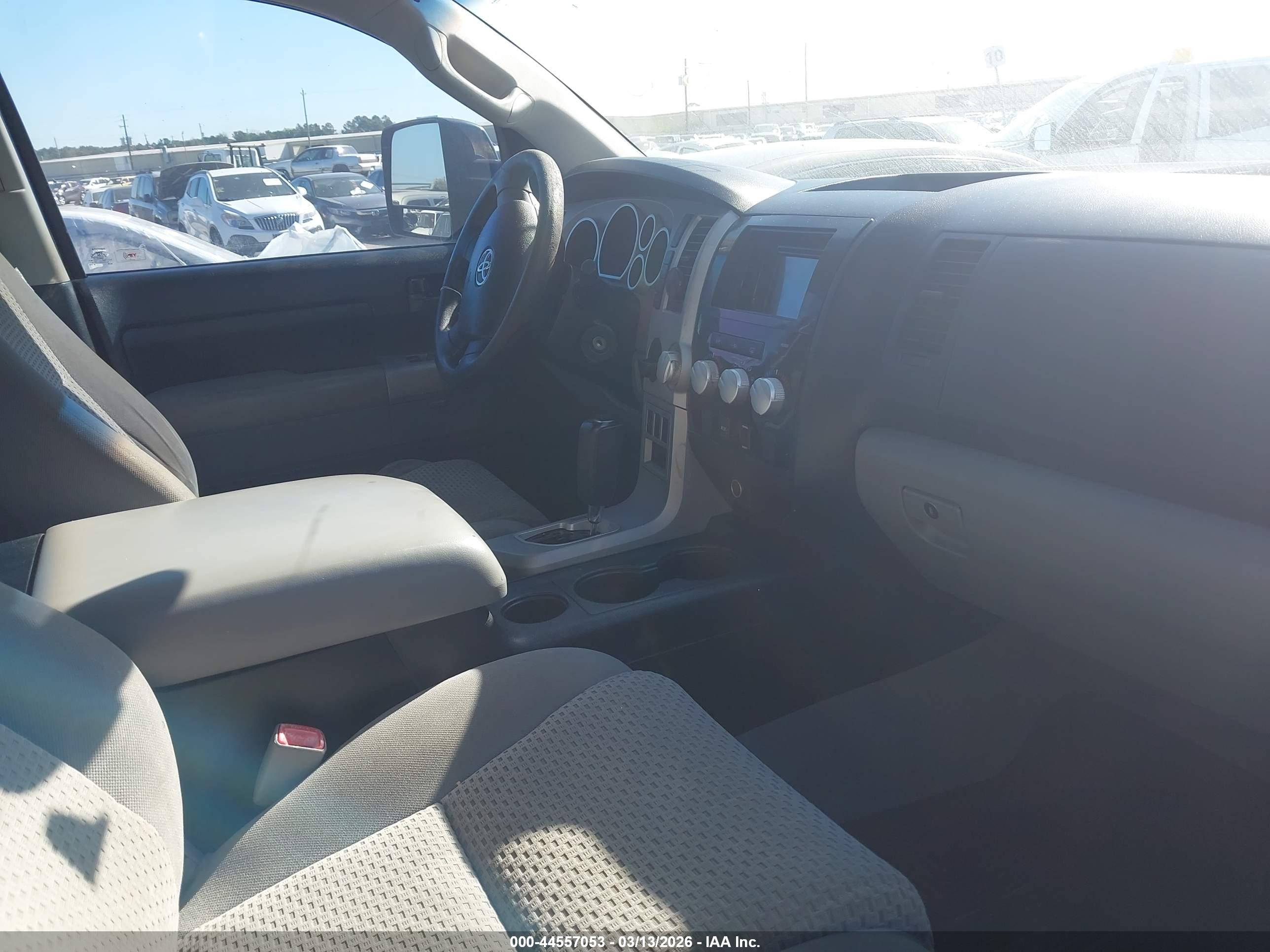 TOYOTA TUNDRA image 5