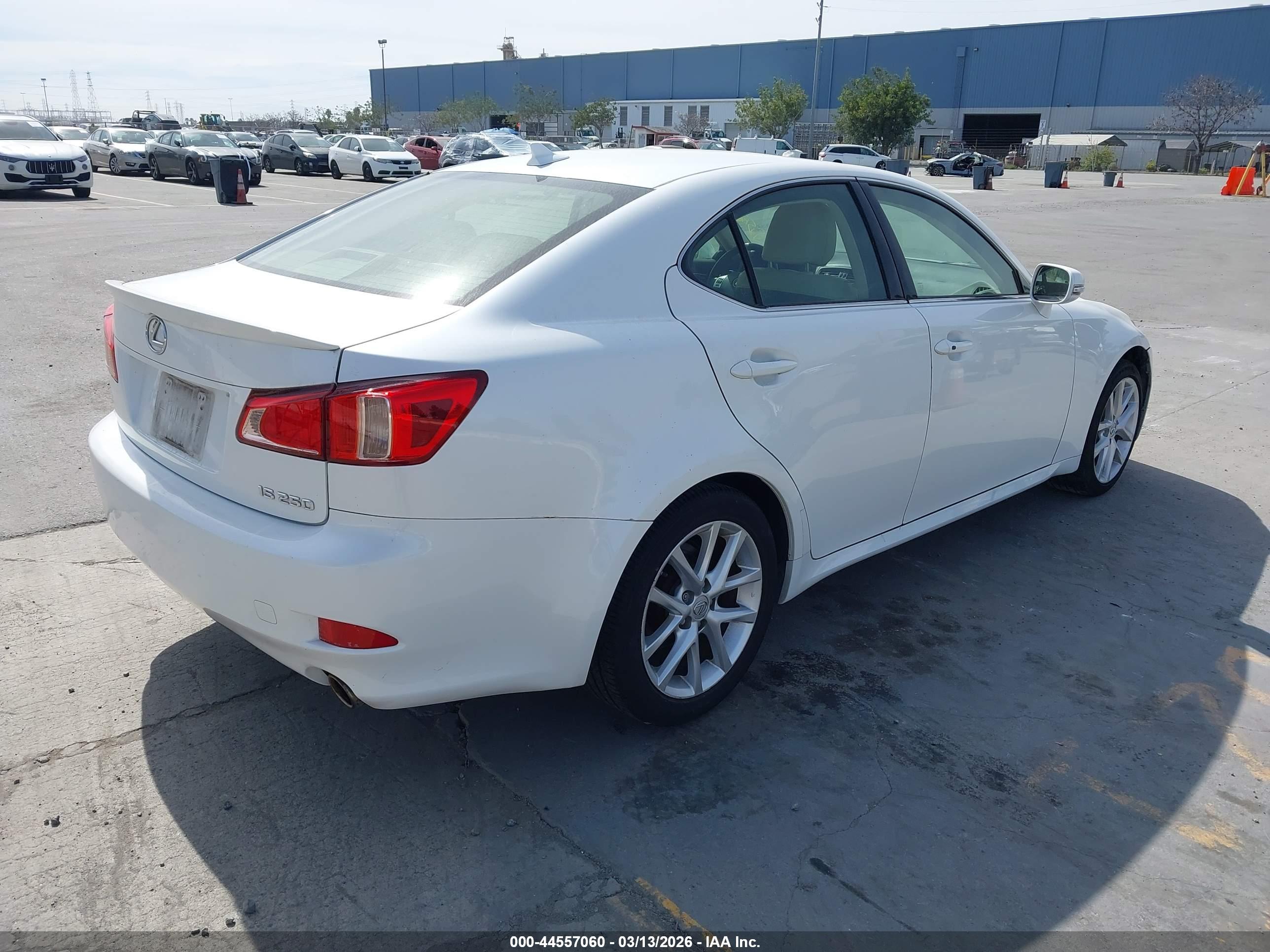 LEXUS IS image 4