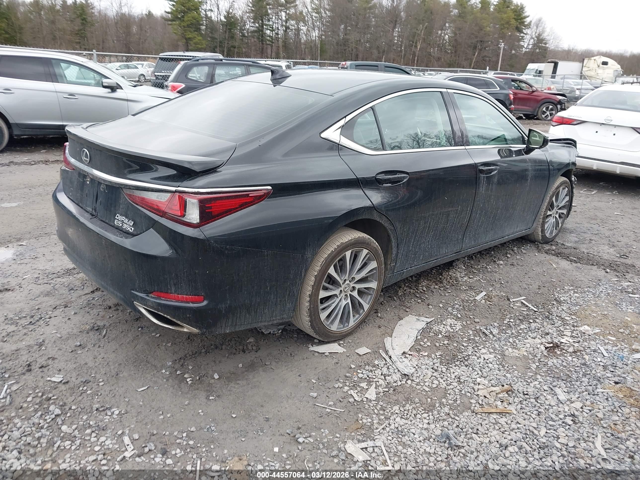 LEXUS ES image 4