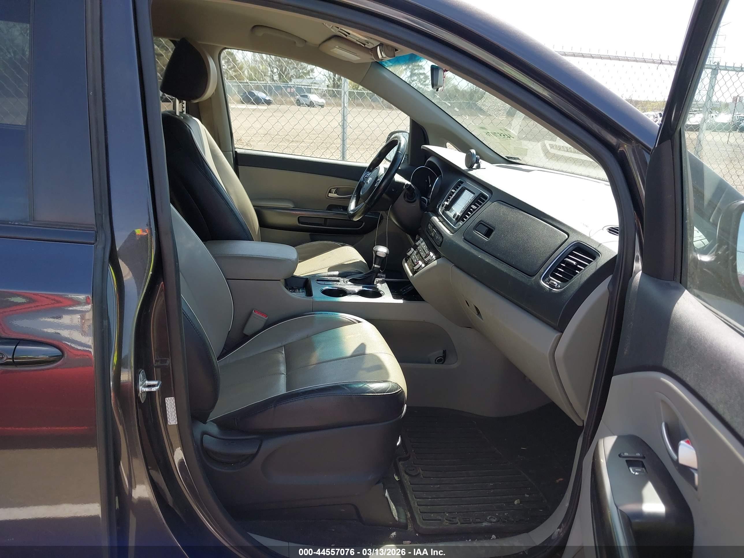 KIA SEDONA image 5