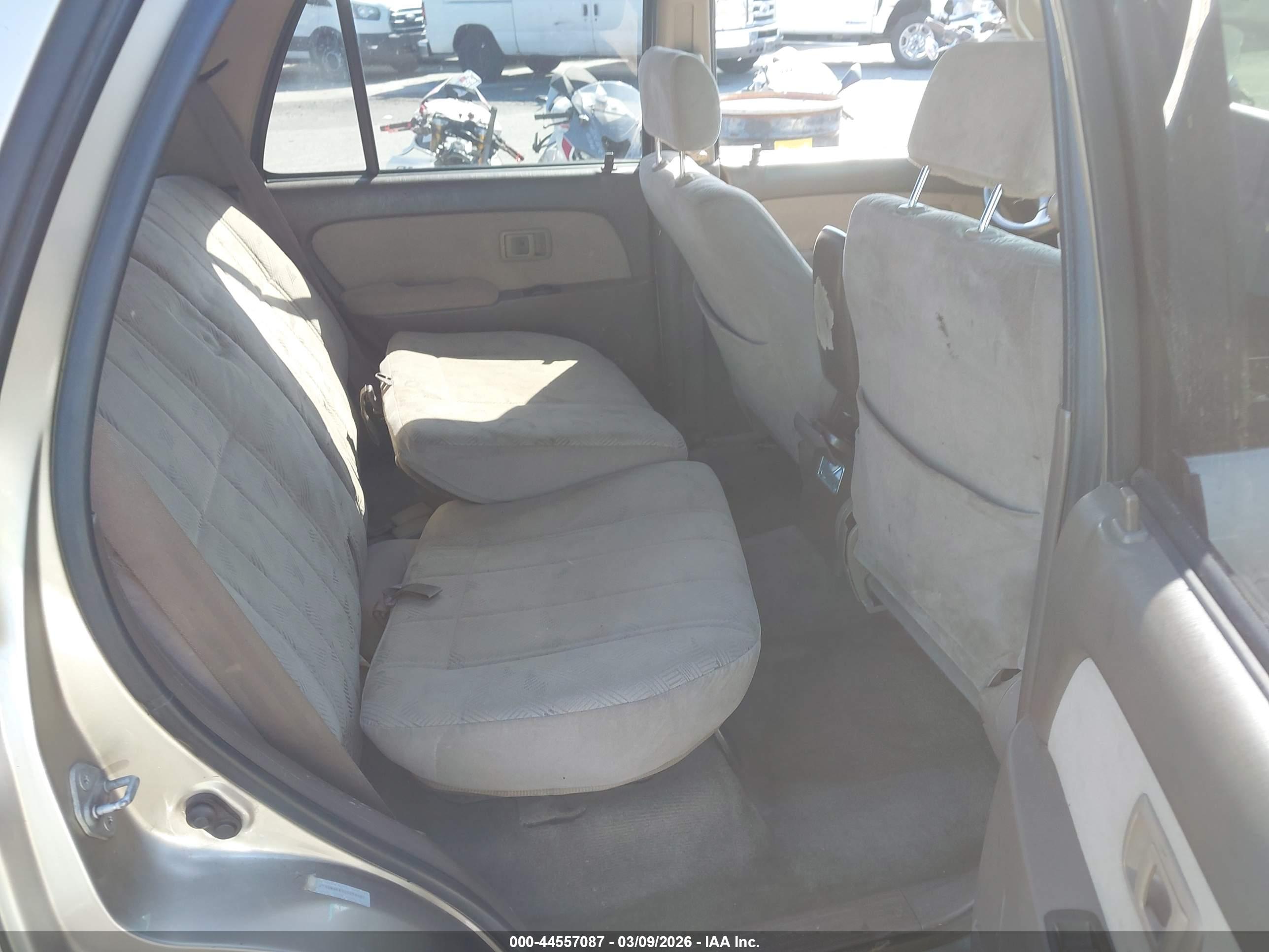TOYOTA 4RUNNER image 8