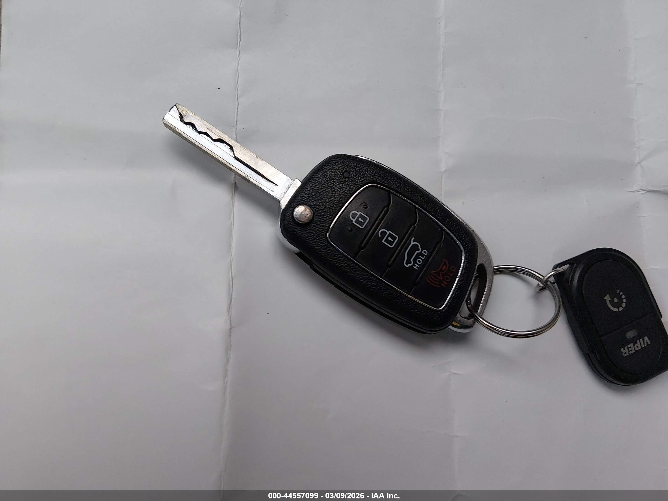 HYUNDAI SANTA image 11