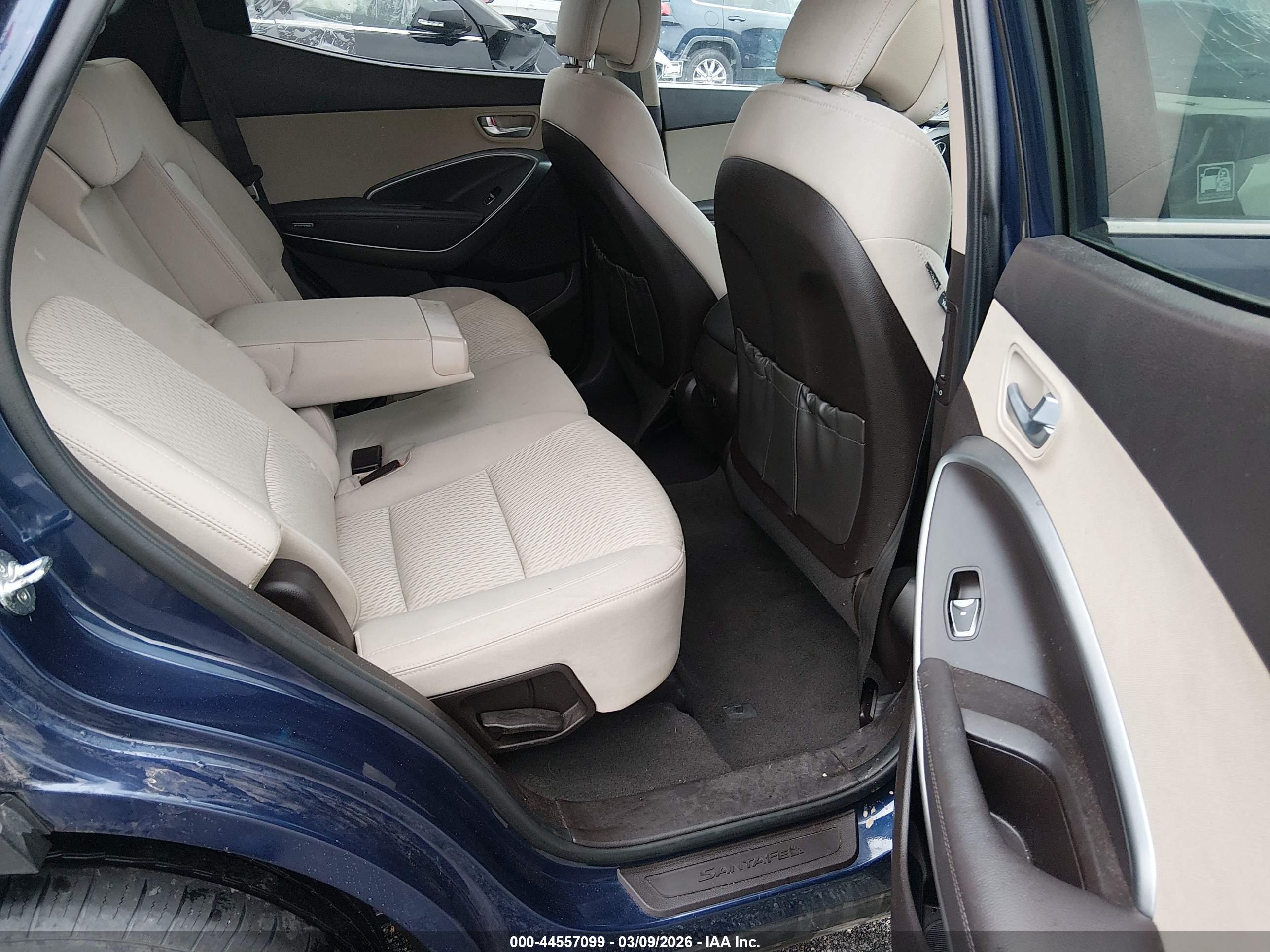 HYUNDAI SANTA image 8
