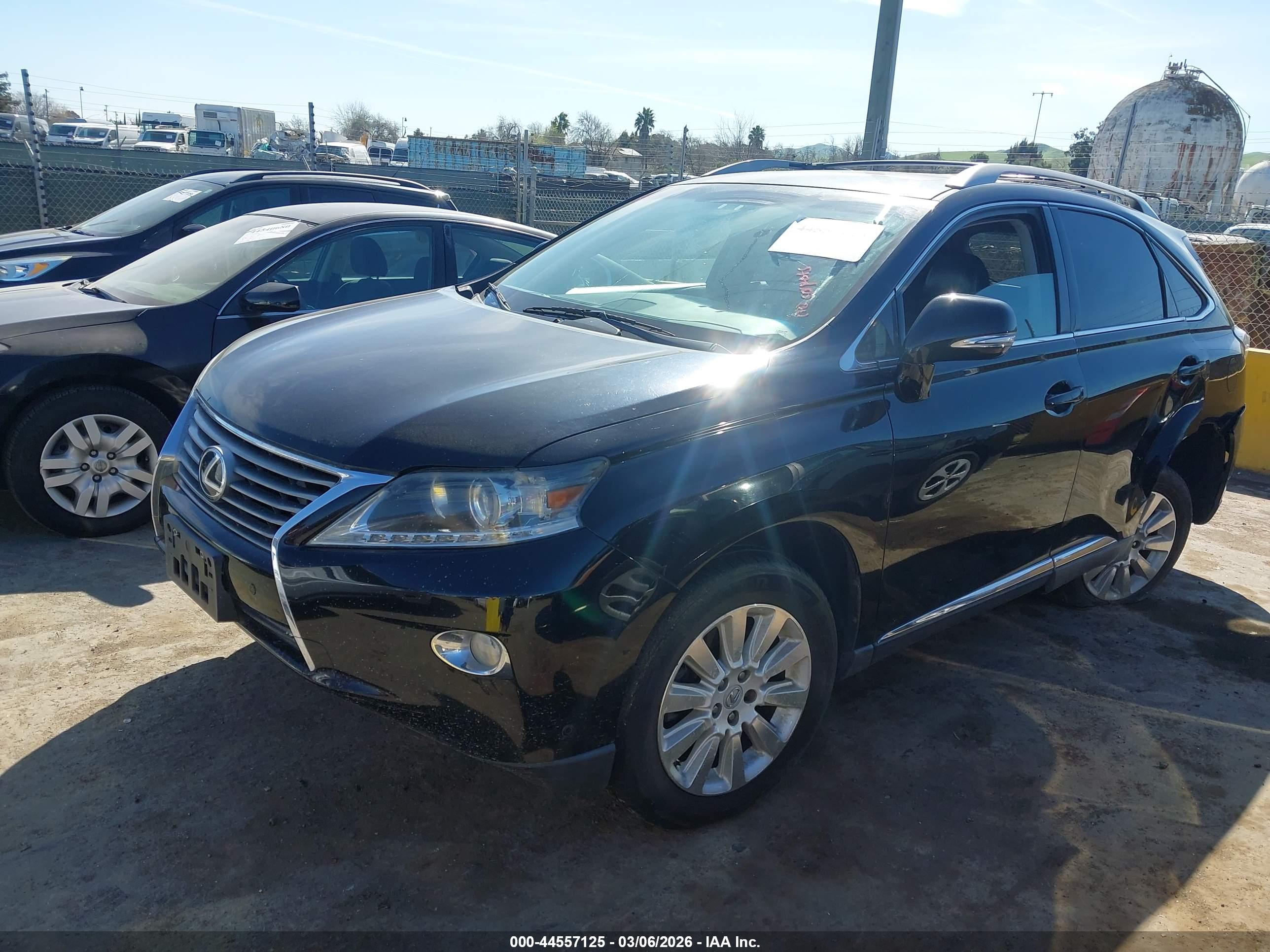 LEXUS RX image 2