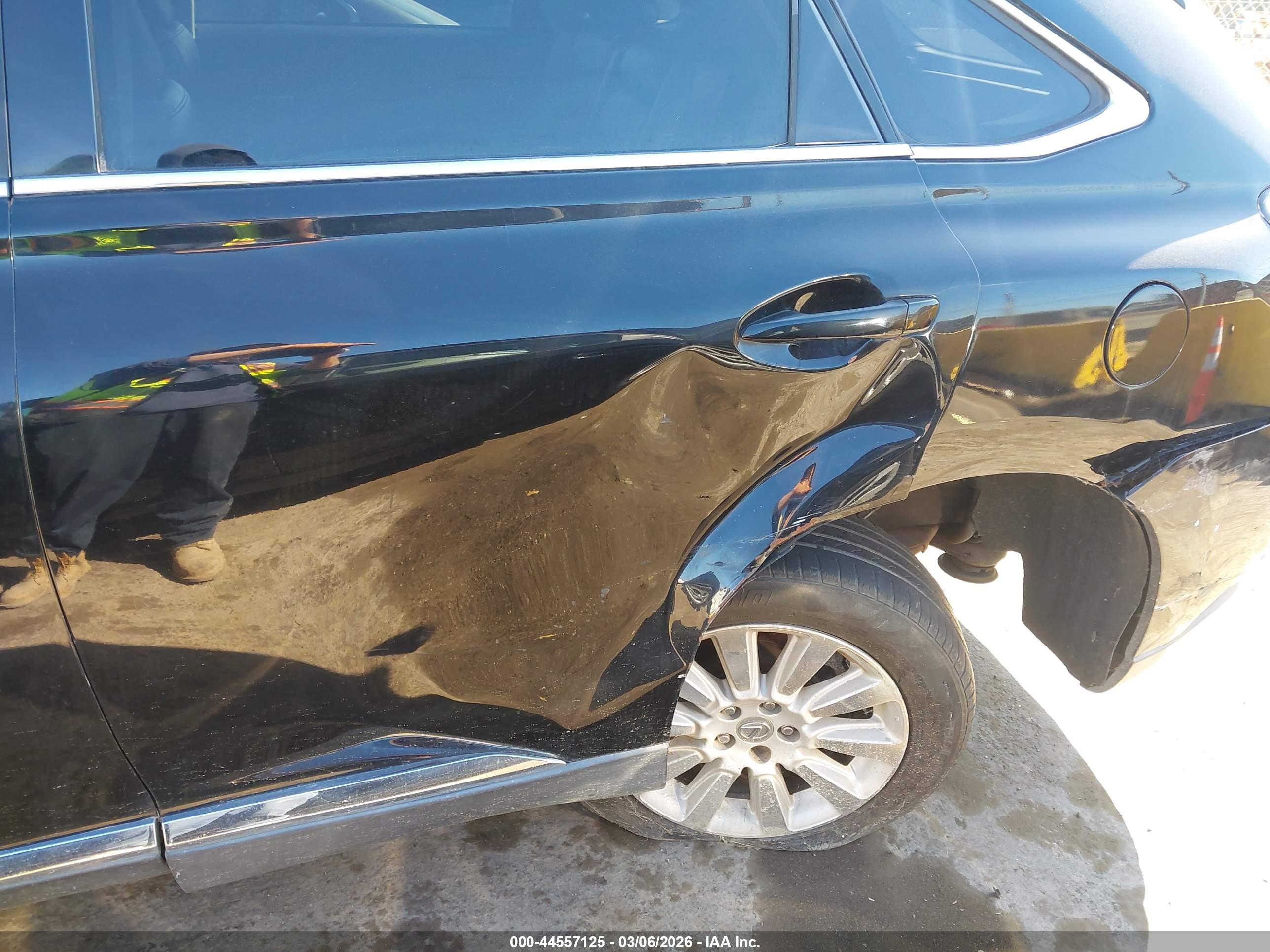 LEXUS RX image 6