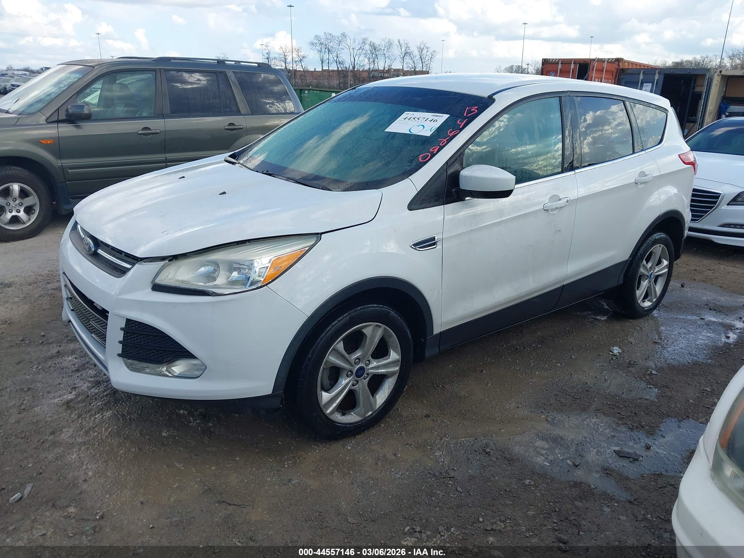 FORD ESCAPE image 2