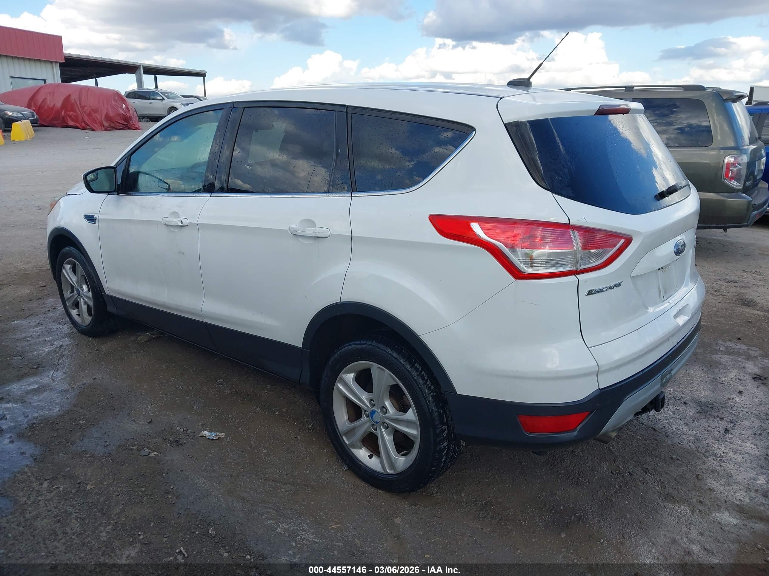 FORD ESCAPE image 3