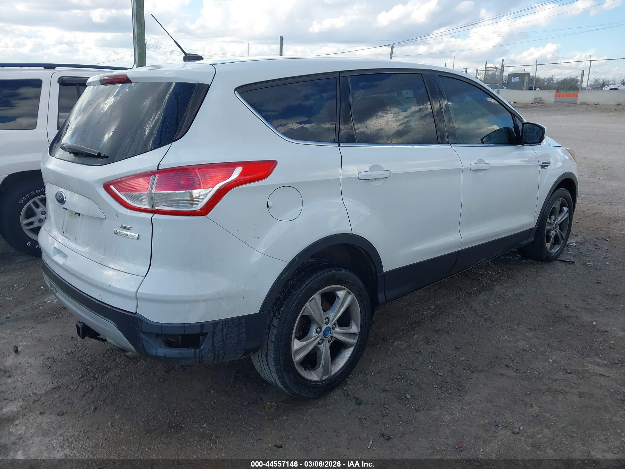FORD ESCAPE image 4