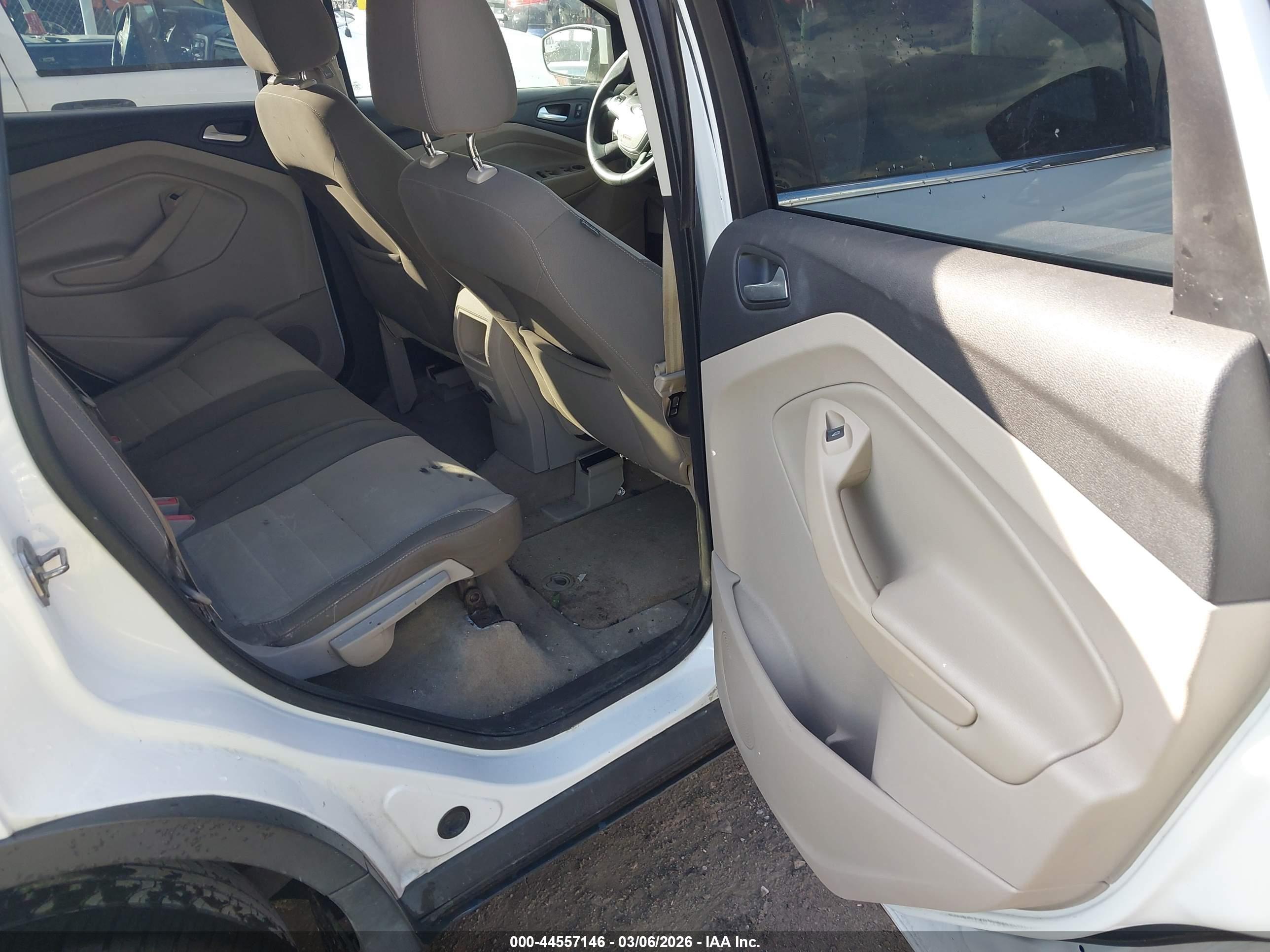 FORD ESCAPE image 8