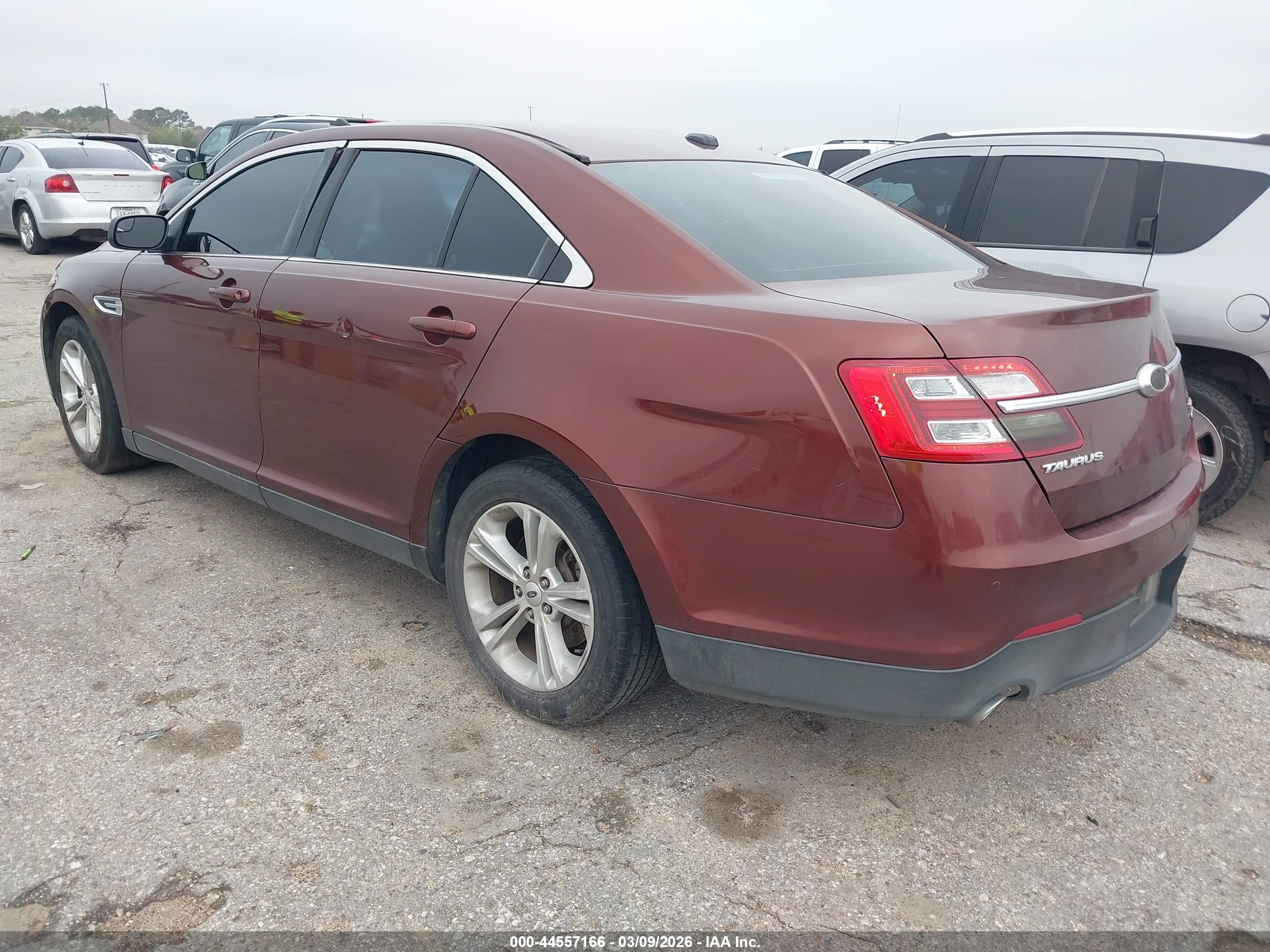 FORD TAURUS image 3