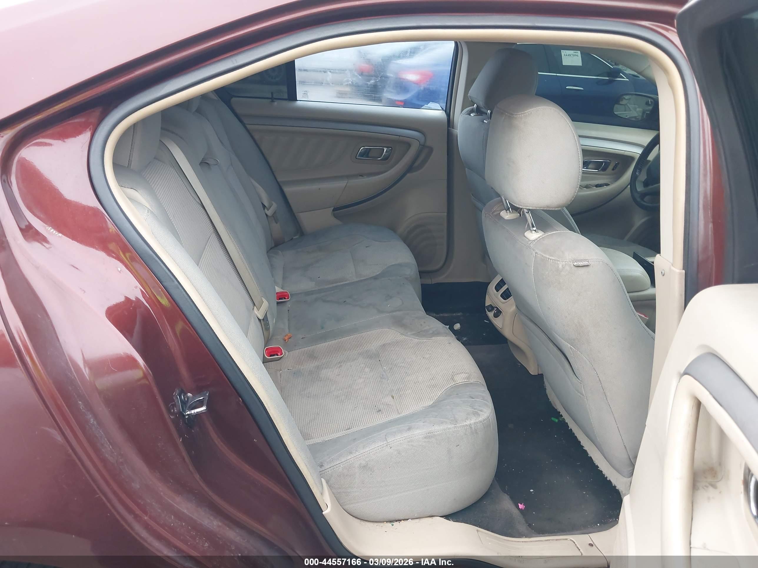 FORD TAURUS image 8