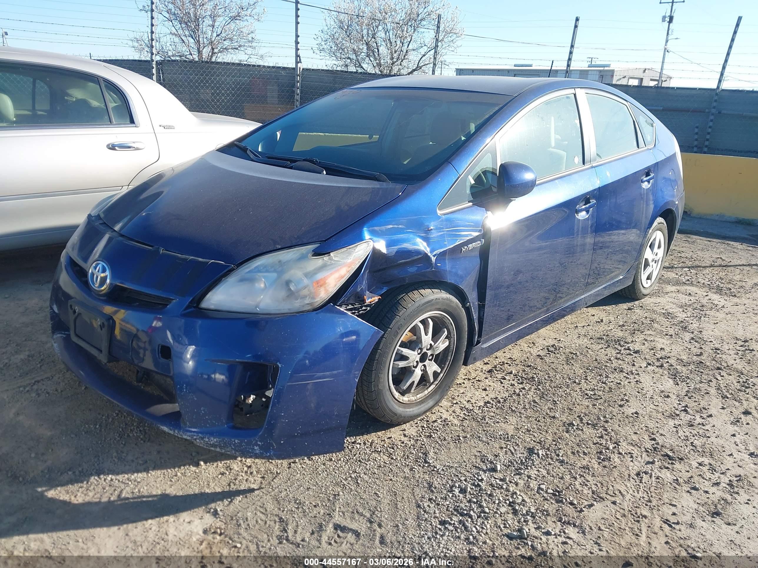 TOYOTA PRIUS image 2