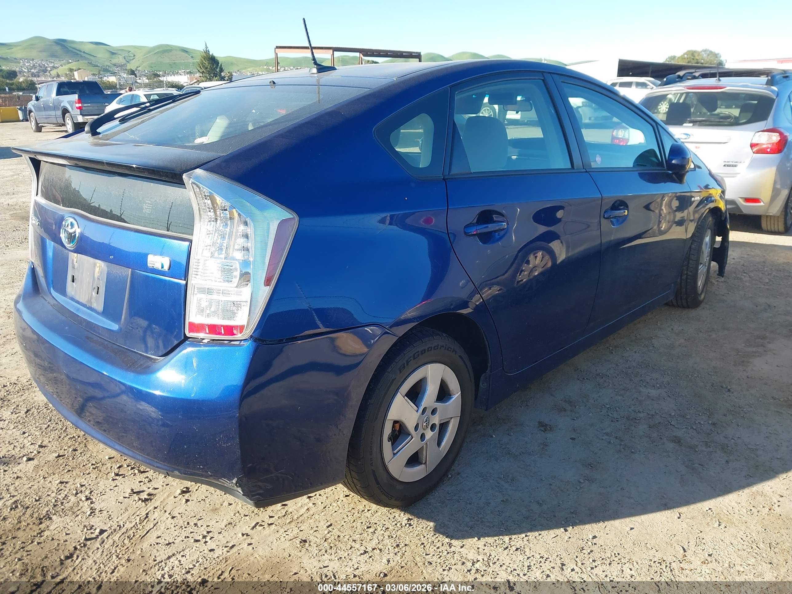TOYOTA PRIUS image 4