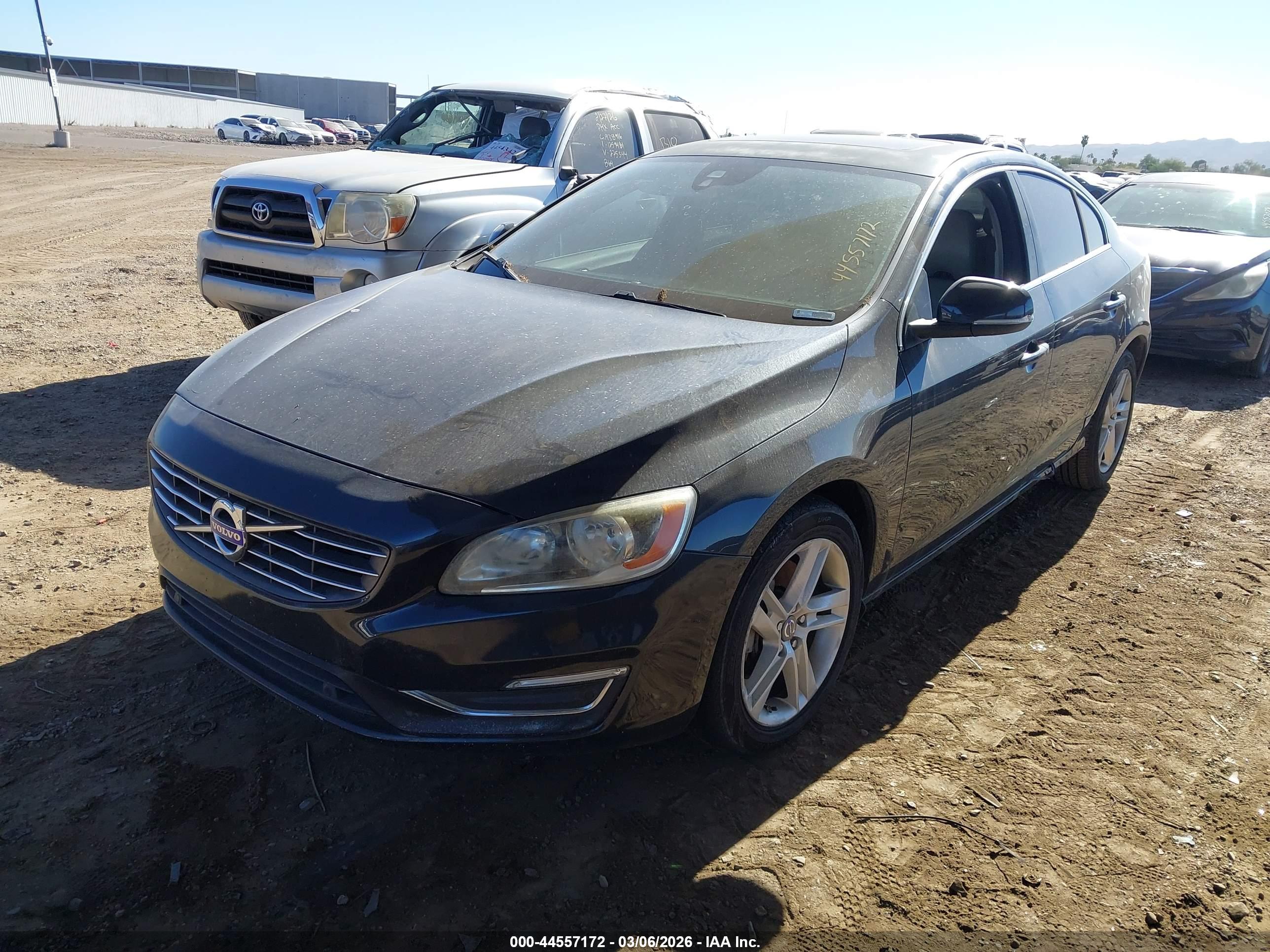 VOLVO S60 image 2