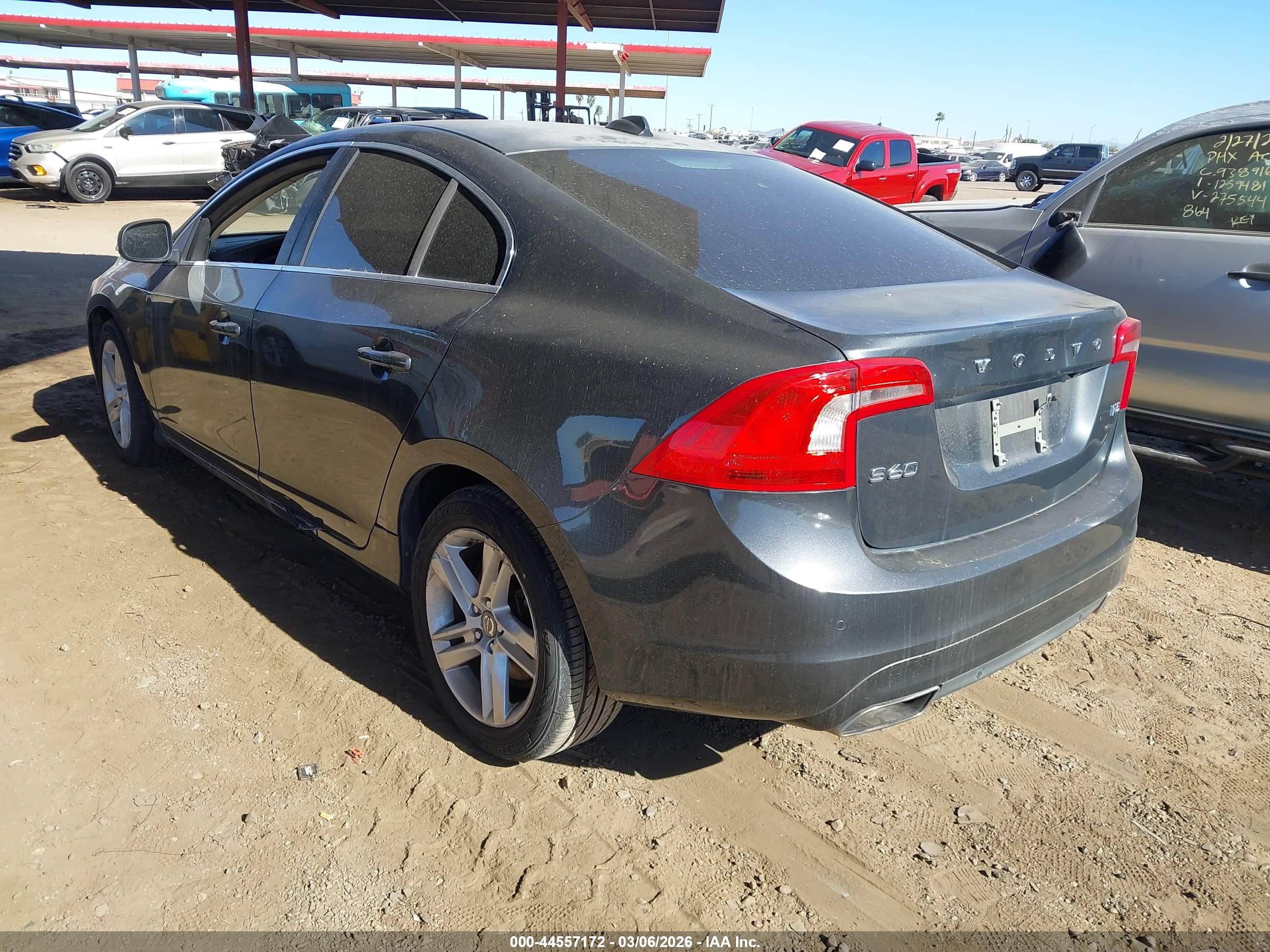 VOLVO S60 image 3