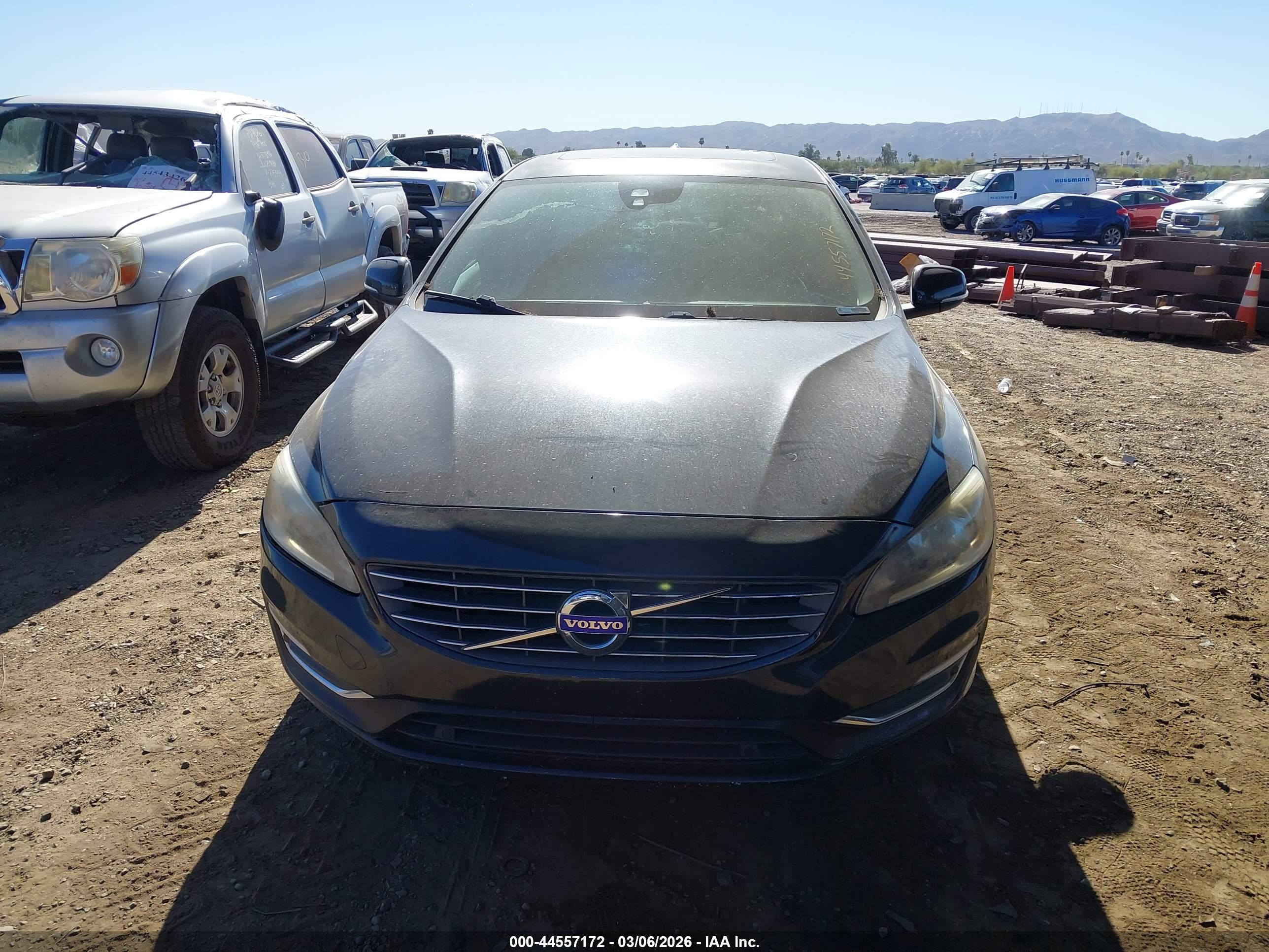 VOLVO S60 image 6