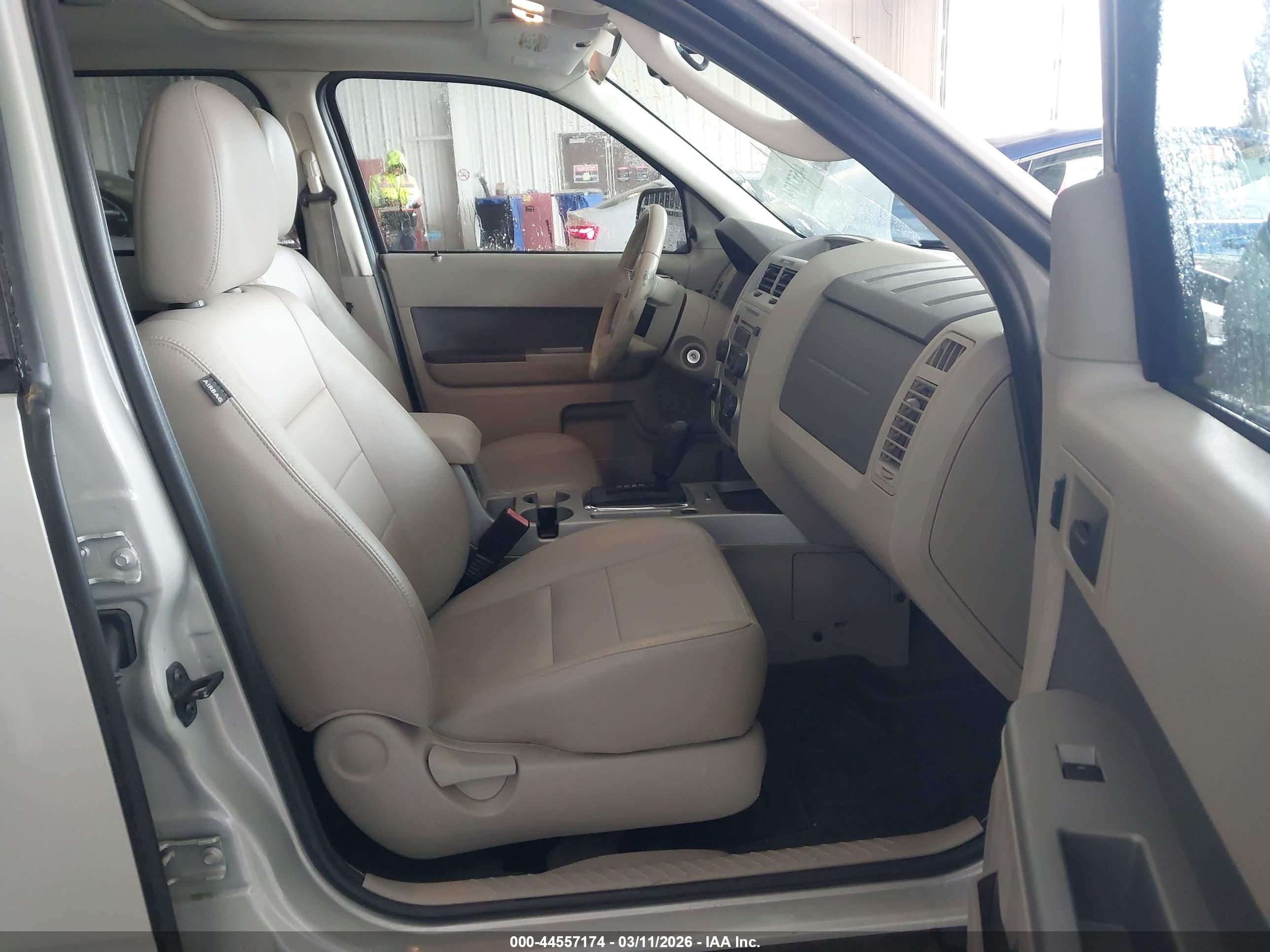 FORD ESCAPE image 5