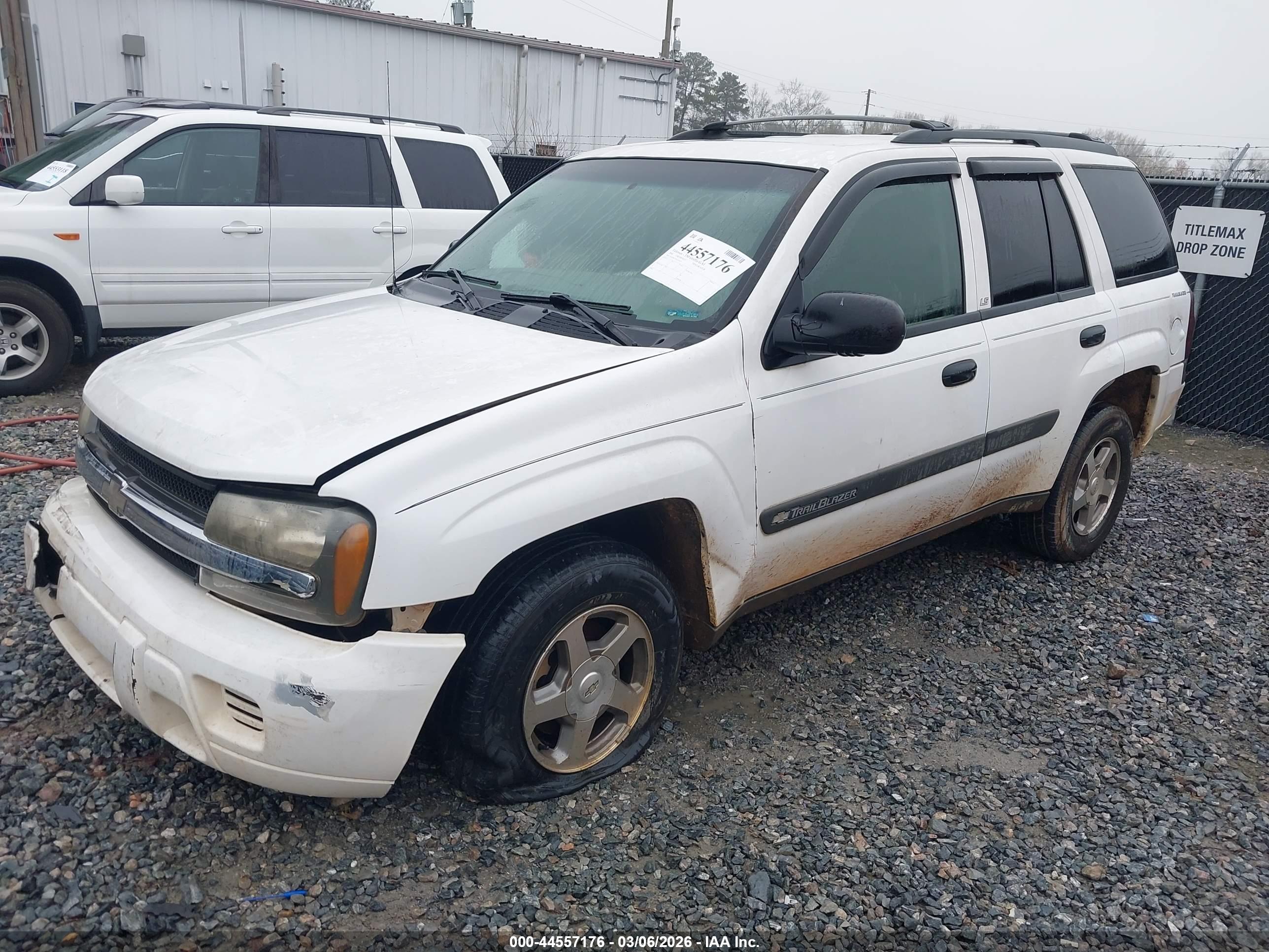 CHEVROLET TRAILBLAZER image 2