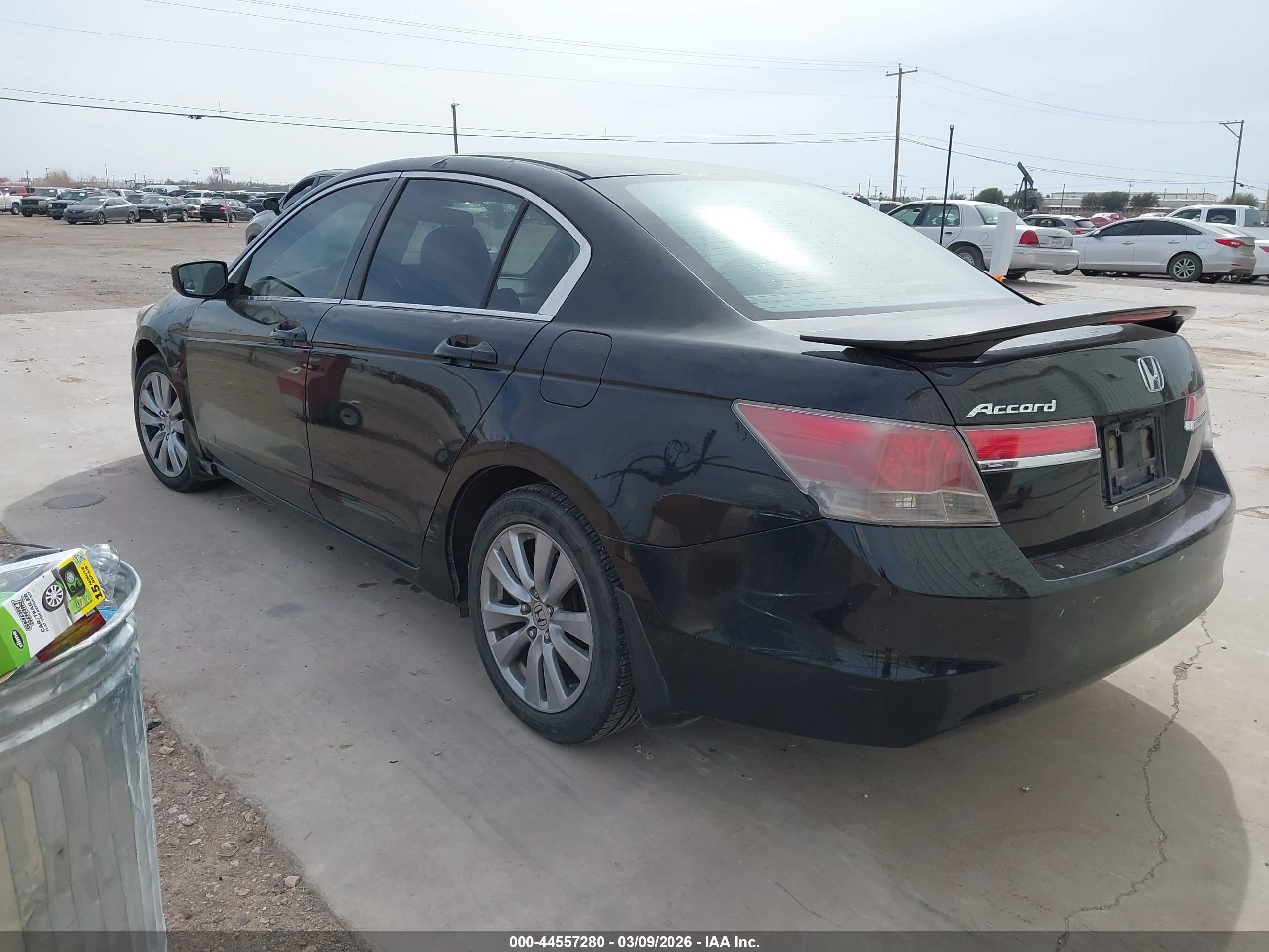 HONDA ACCORD image 3