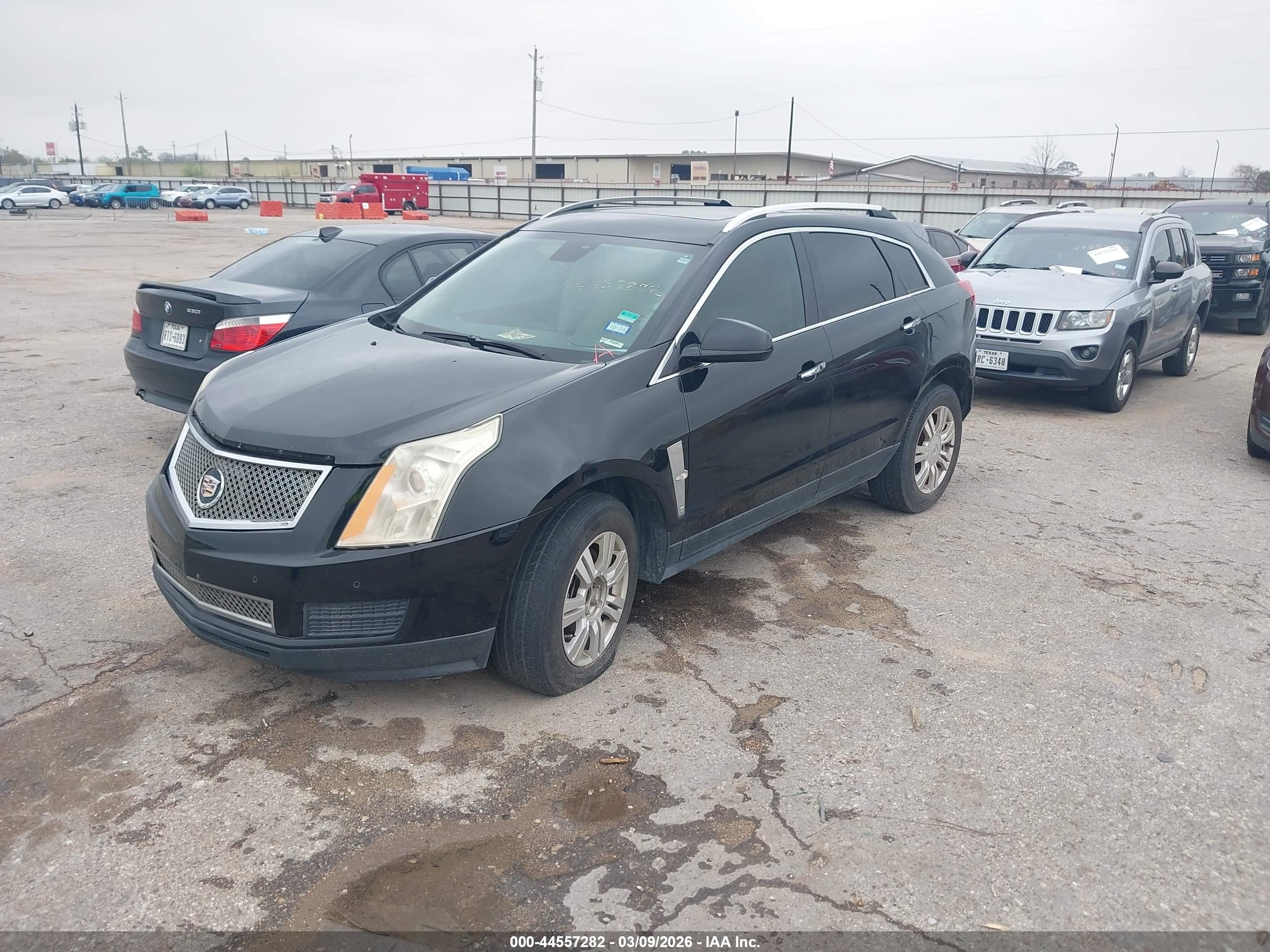 CADILLAC SRX image 2
