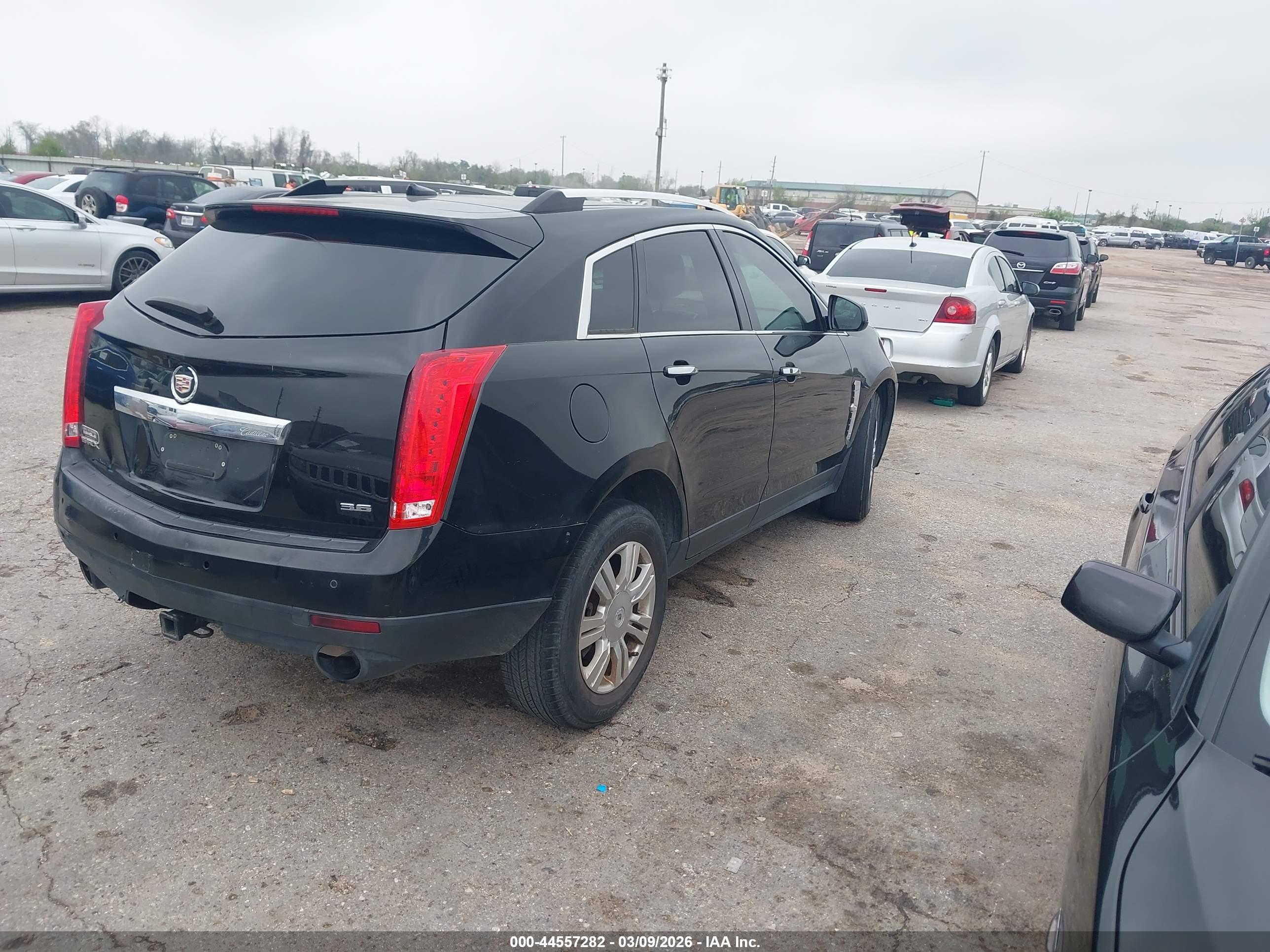 CADILLAC SRX image 4