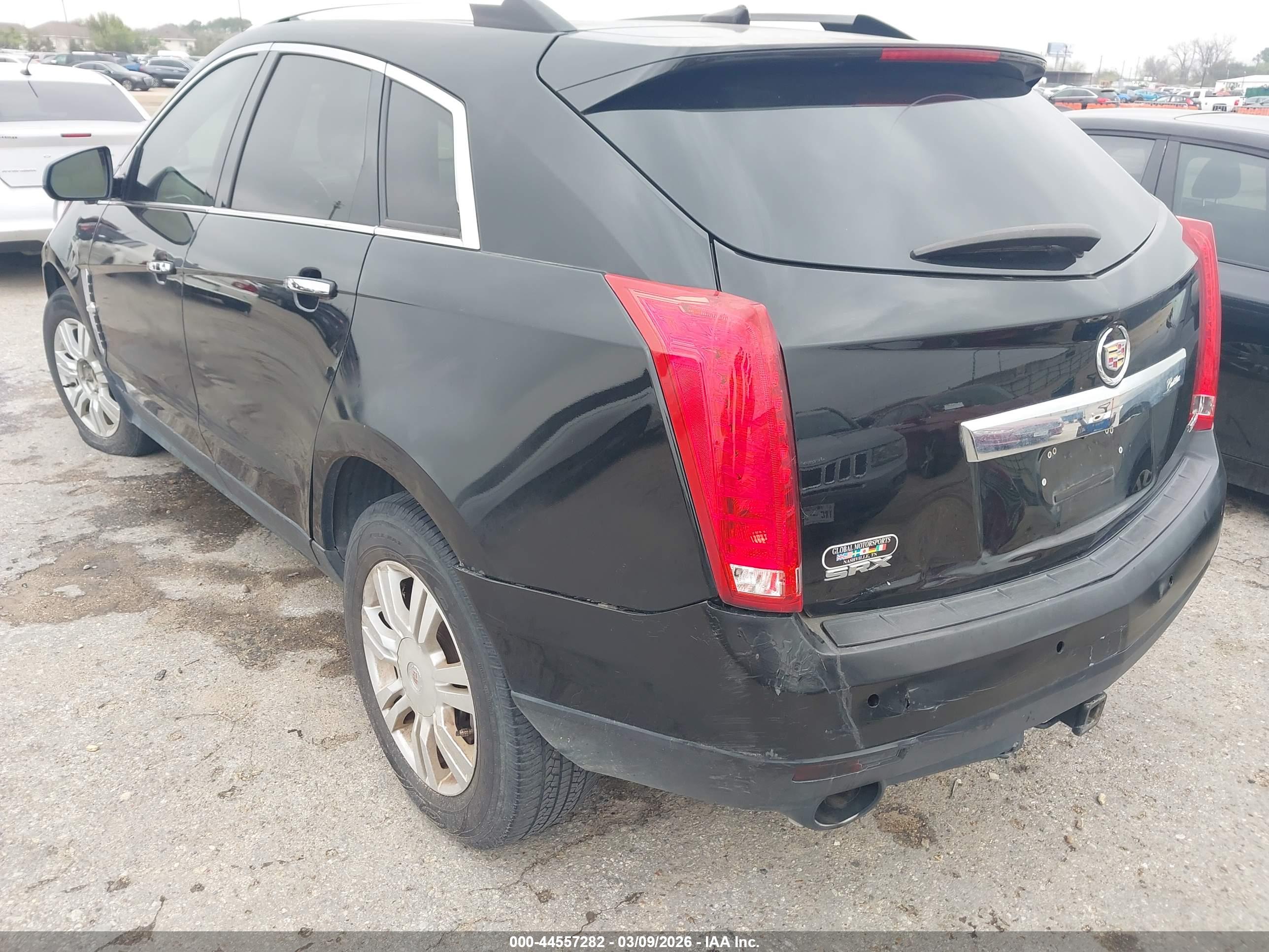 CADILLAC SRX image 6